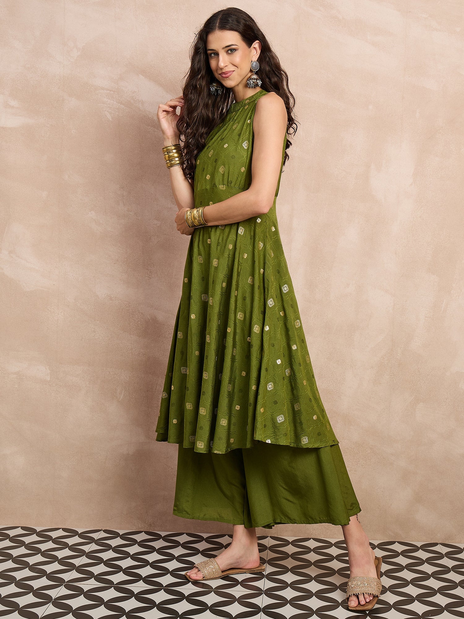InWeave Sap Green Zari Work Boho Kurta Set XXL for Women InWeave Sap Green Zari Work Boho Kurta Set XXL for Women