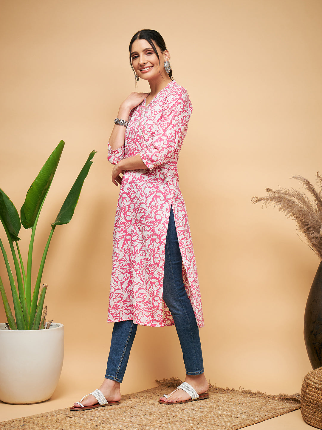 PINK FOIL WHITE PRINT ANGRAKHA STRIGHT KURTA