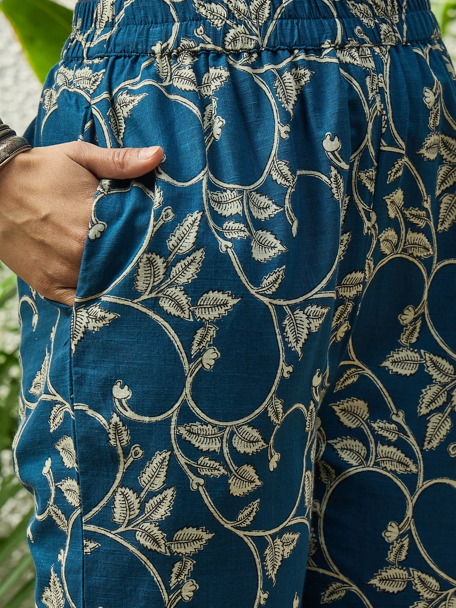 Blue Leaf Jaal Narrow Pant Set