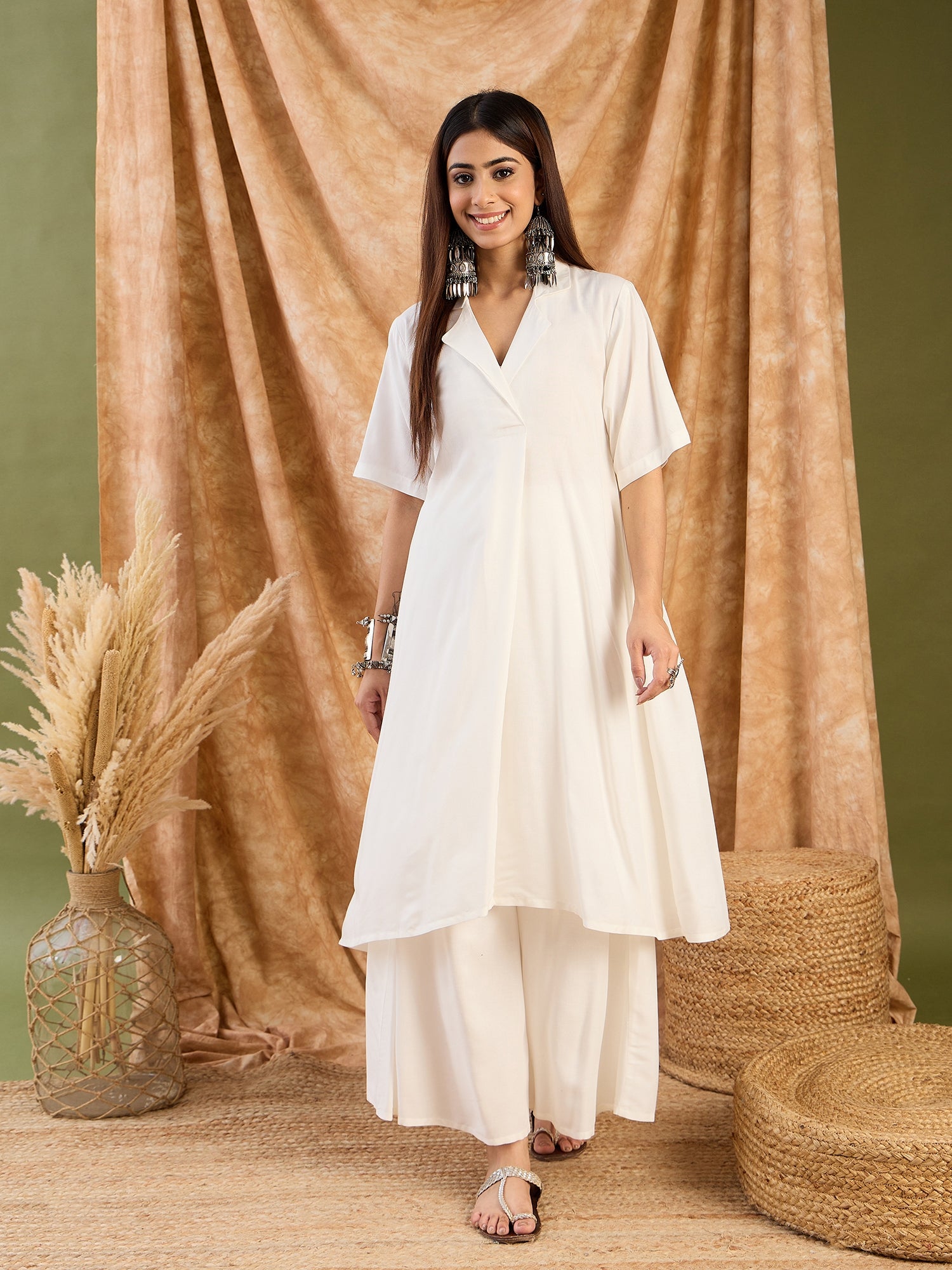 White Collar Neck Kurta Set