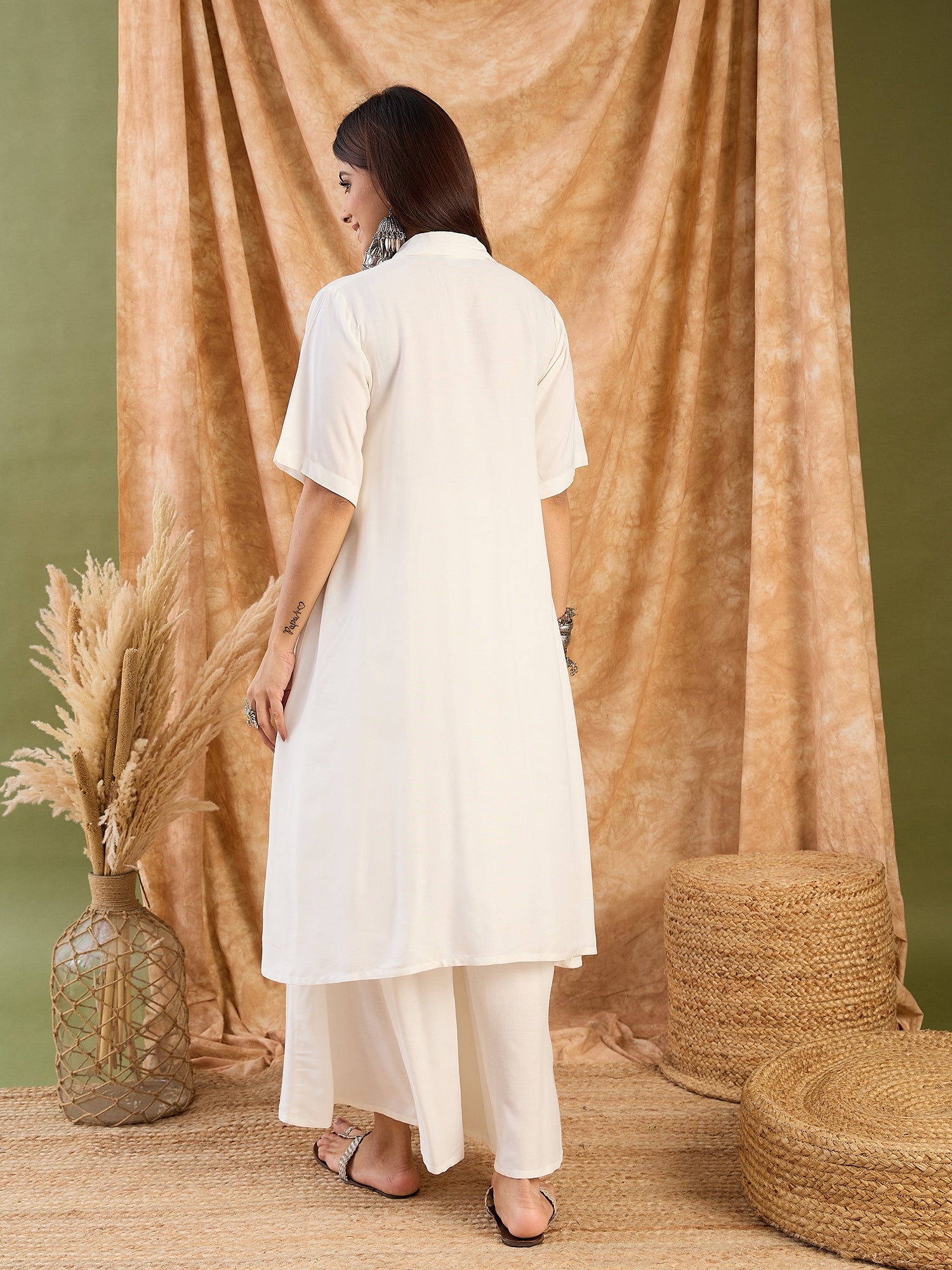 White Collar Neck Kurta Set