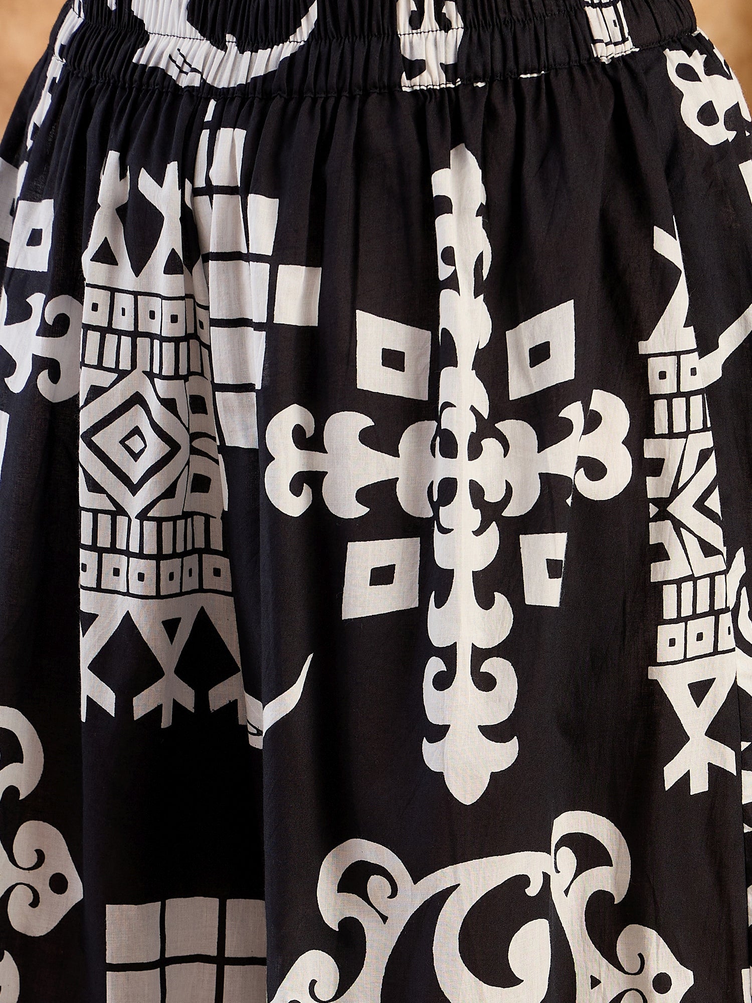 Black White Print R Neck Kurta Set