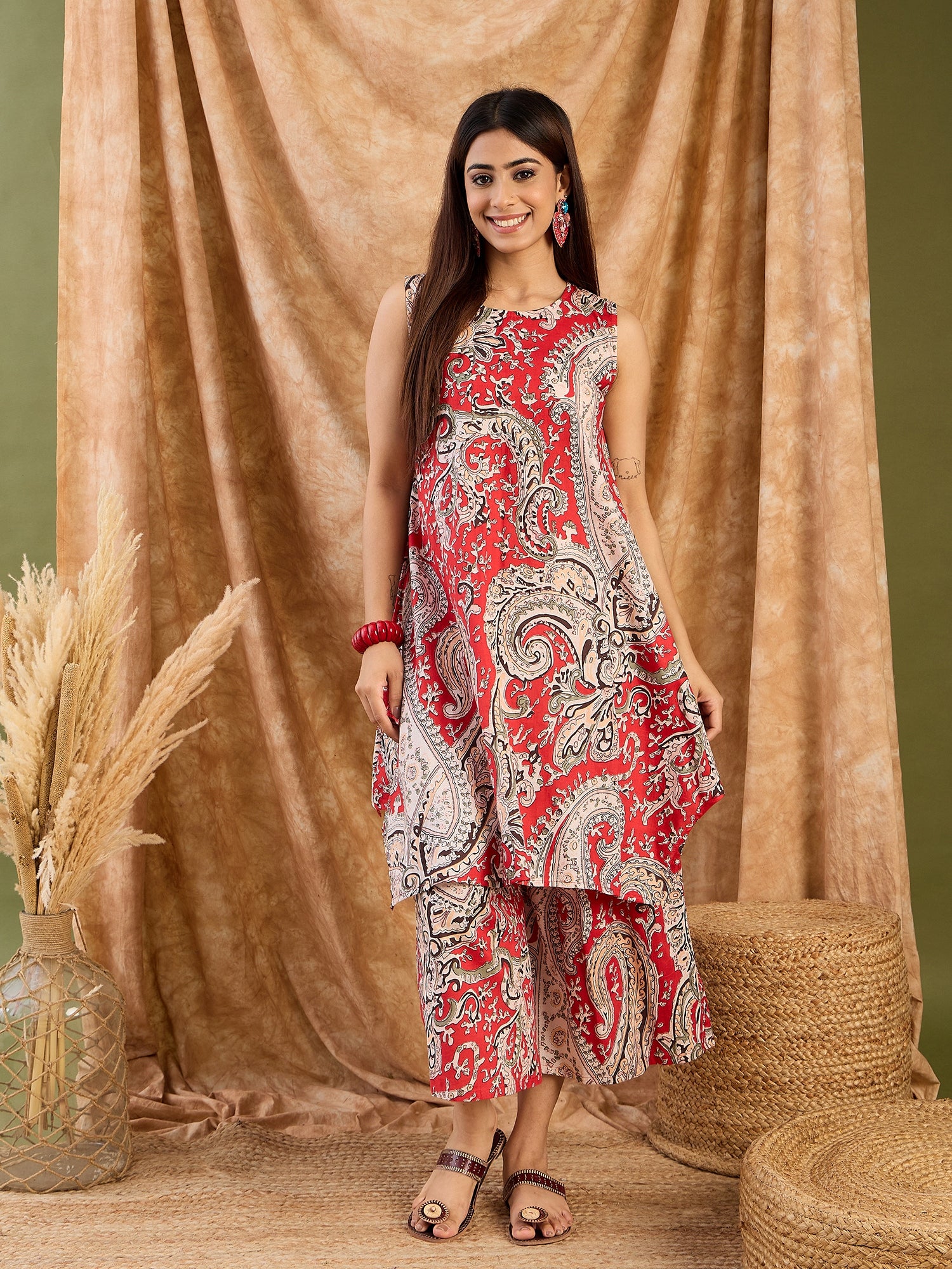 Red Beige Paisley R Neck Kurta Set