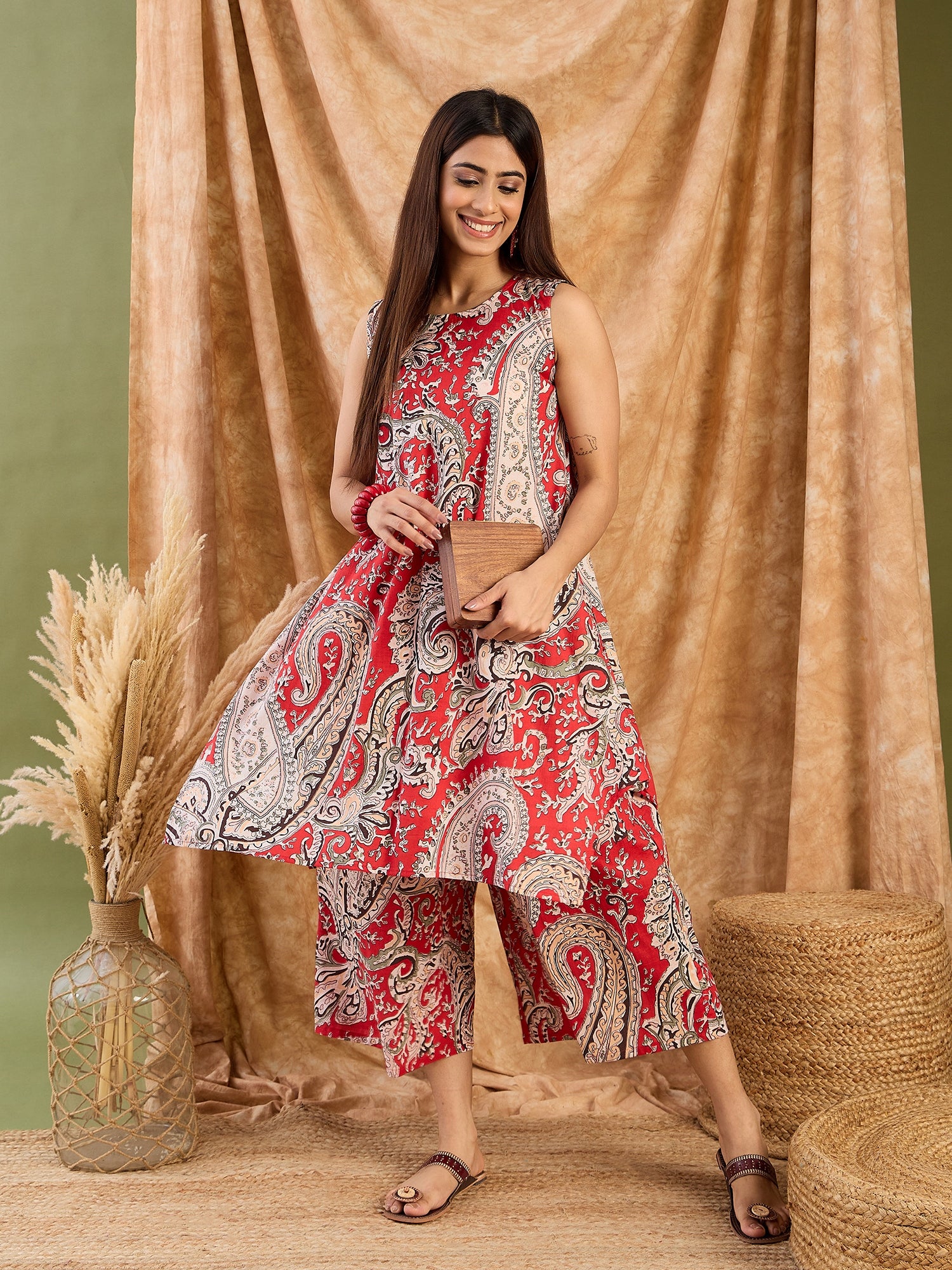 Red Beige Paisley R Neck Kurta Set