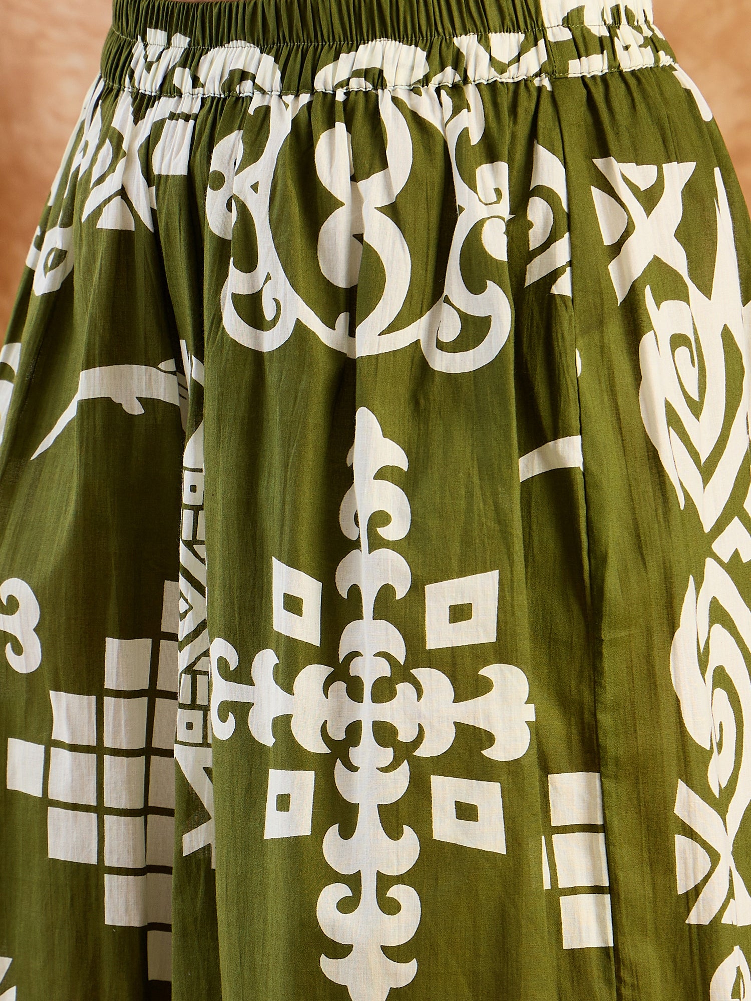 Olive White V Neck Neck Kurta Set