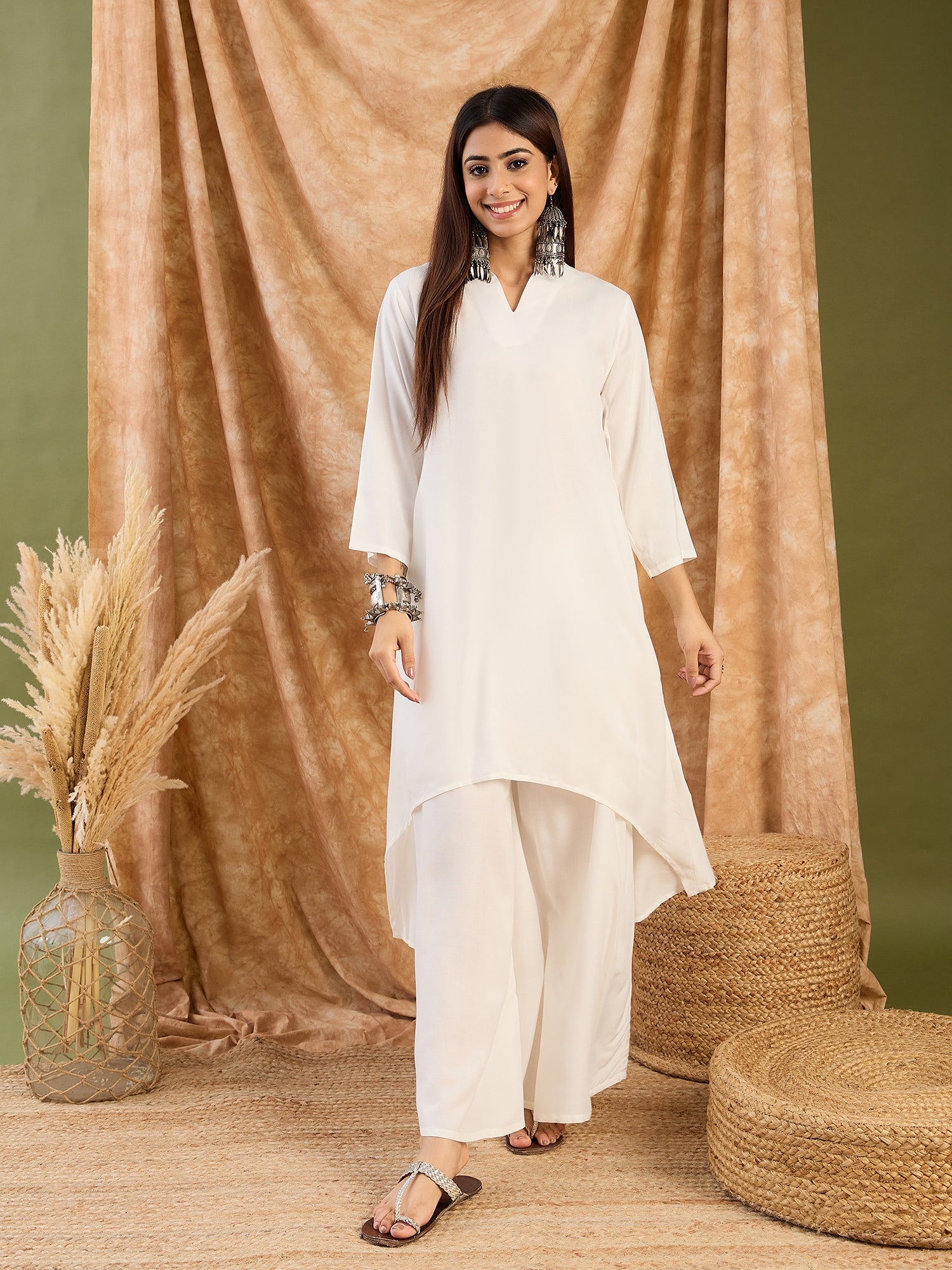 WHITE MANDERIAN NECK KURTA SET