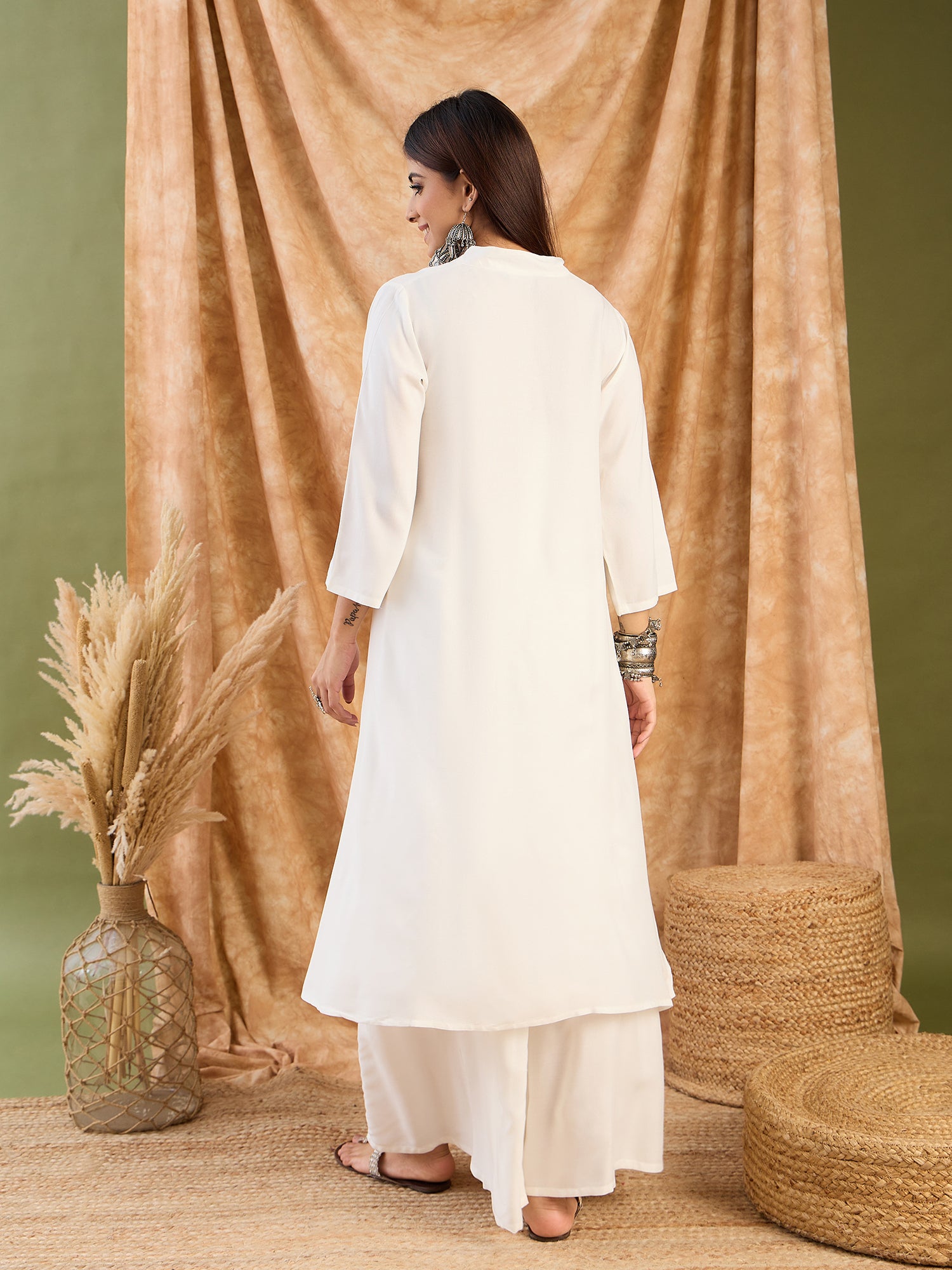 WHITE MANDERIAN NECK KURTA SET