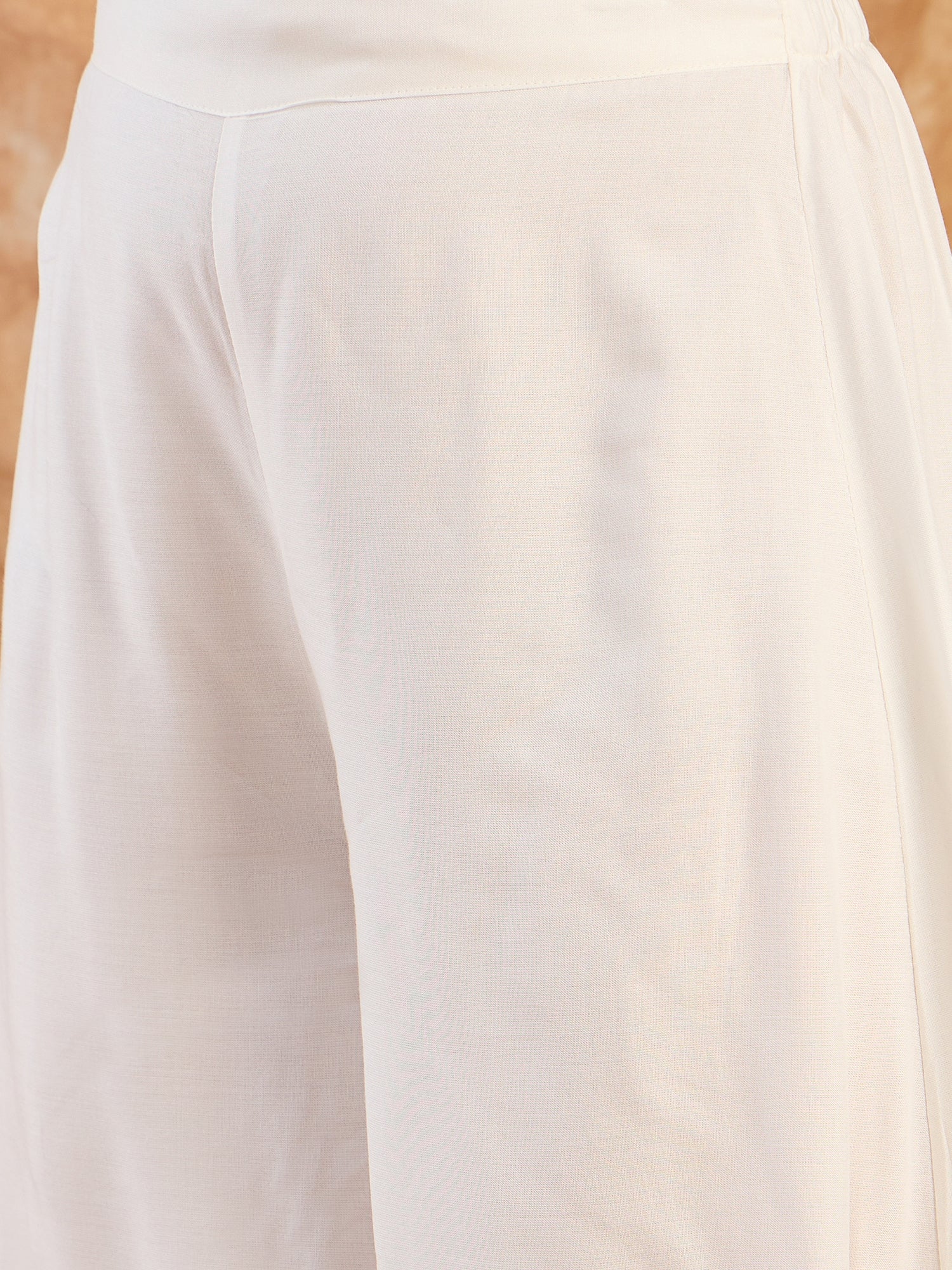 WHITE MANDERIAN NECK KURTA SET