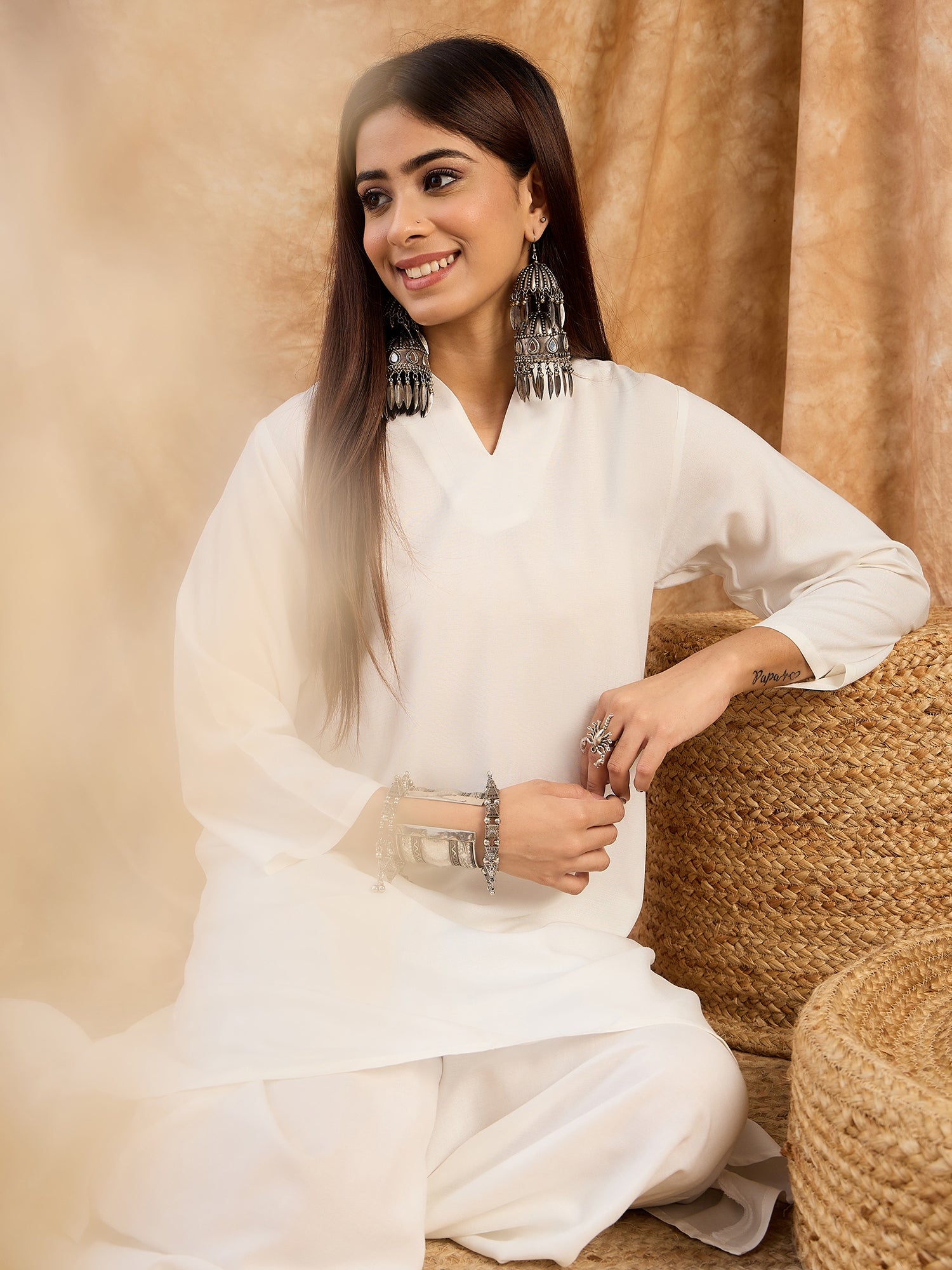 WHITE MANDERIAN NECK KURTA SET