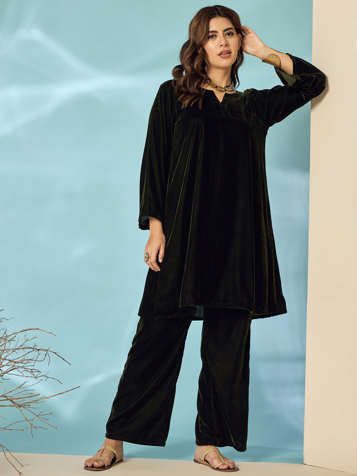 Mehandi Green Velvet Long Sleeve Kurta Set