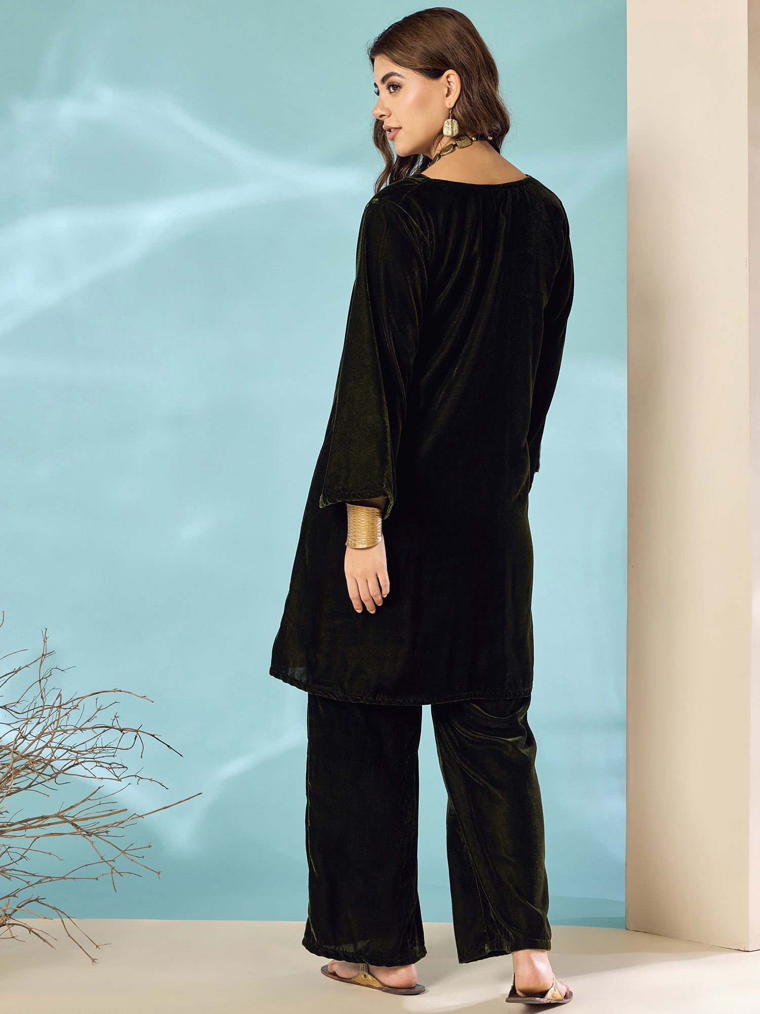 Mehandi Green Velvet Long Sleeve Kurta Set