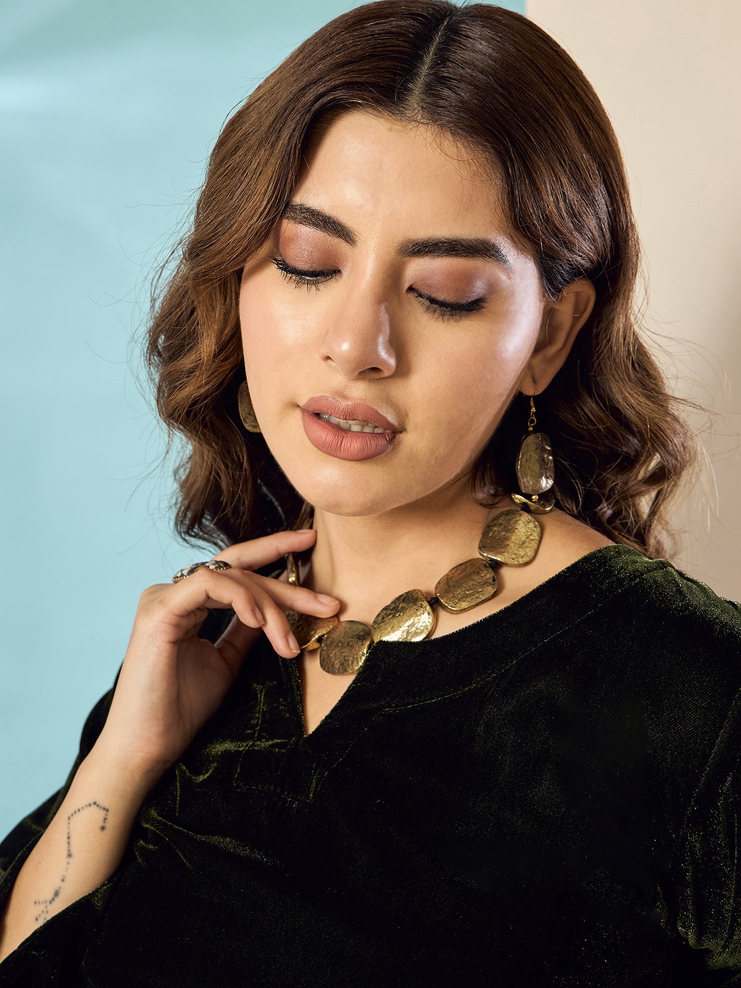 Mehandi Green Velvet Long Sleeve Kurta Set