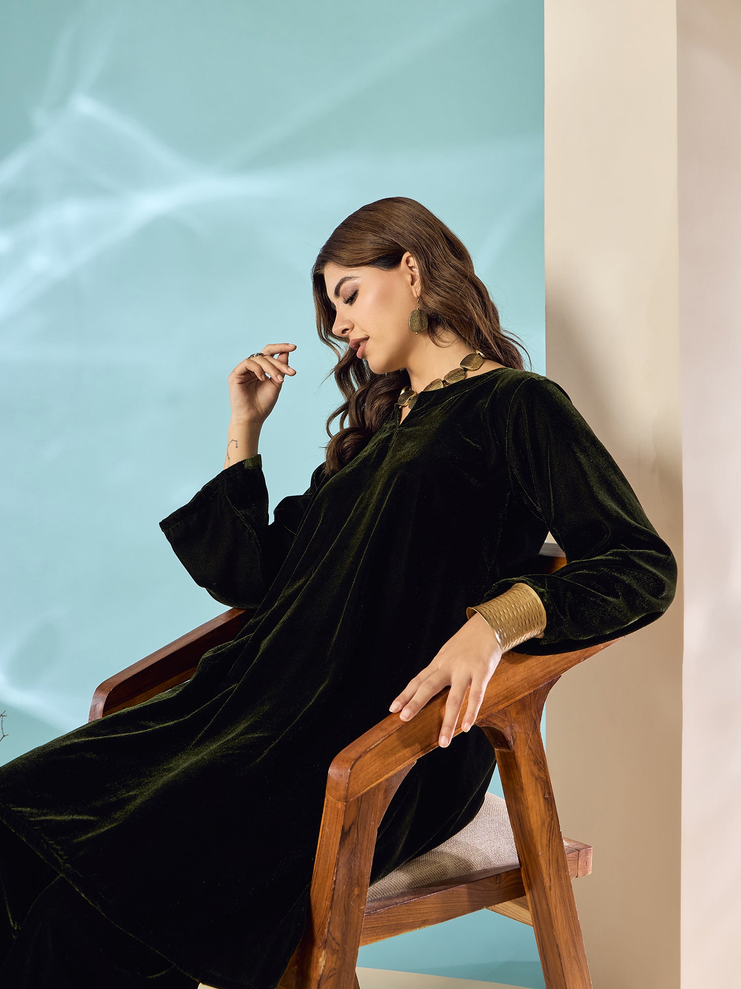 Mehandi Green Velvet Long Sleeve Kurta Set