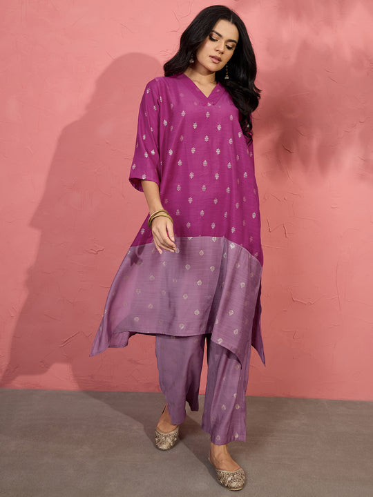 Magenta & Mauve Foil V-Neck Kurta Set (To be dispatched in 7 -10 days)
