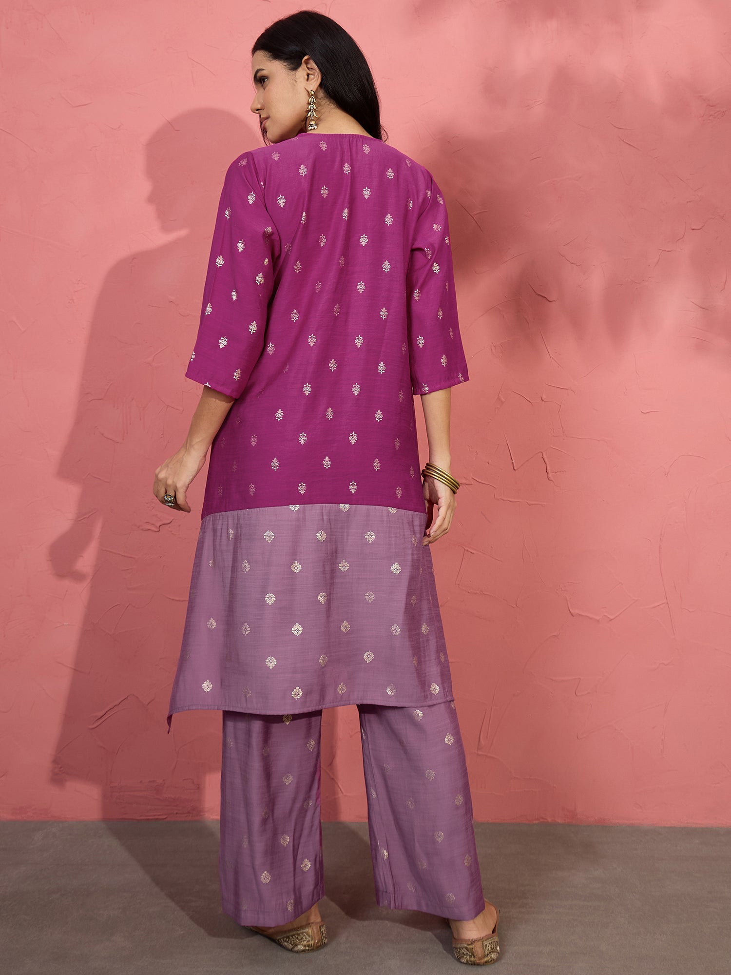Magenta & Mauve Foil V-Neck Kurta Set (To be dispatched in 7 -10 days)