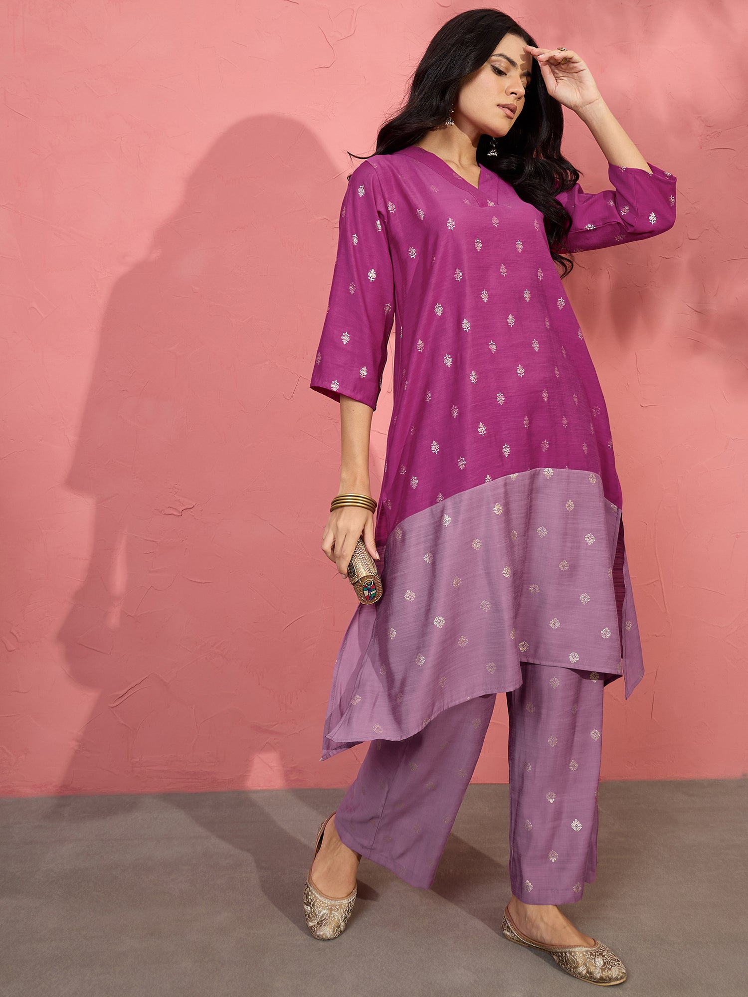 Magenta & Mauve Foil V-Neck Kurta Set (To be dispatched in 7 -10 days)