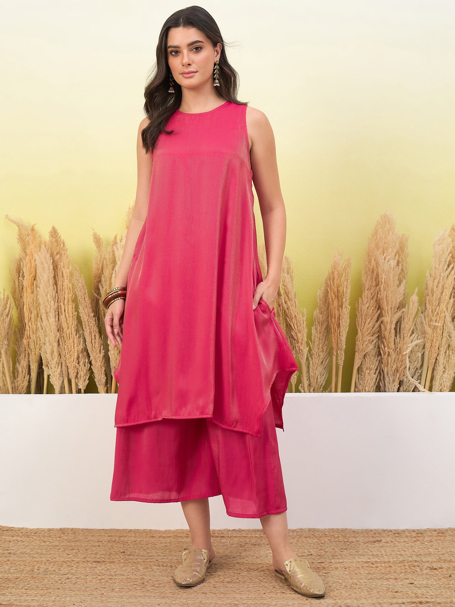 Pink Round Neck Kurta Short Palazzo Set (To be dispatched in 7 -10 days)