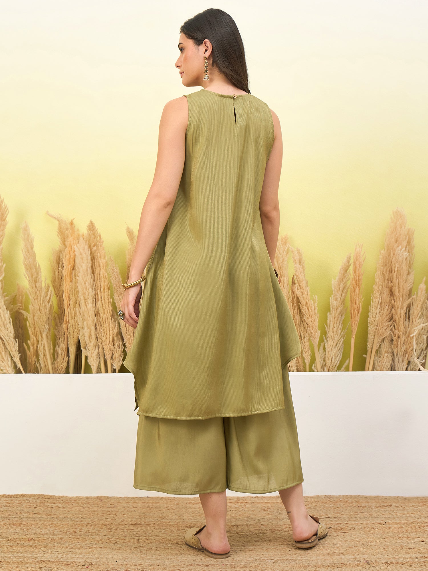 Light Green Round Neck Kurta Short Palazzo Set (To be dispatched in 7 -10 days)
