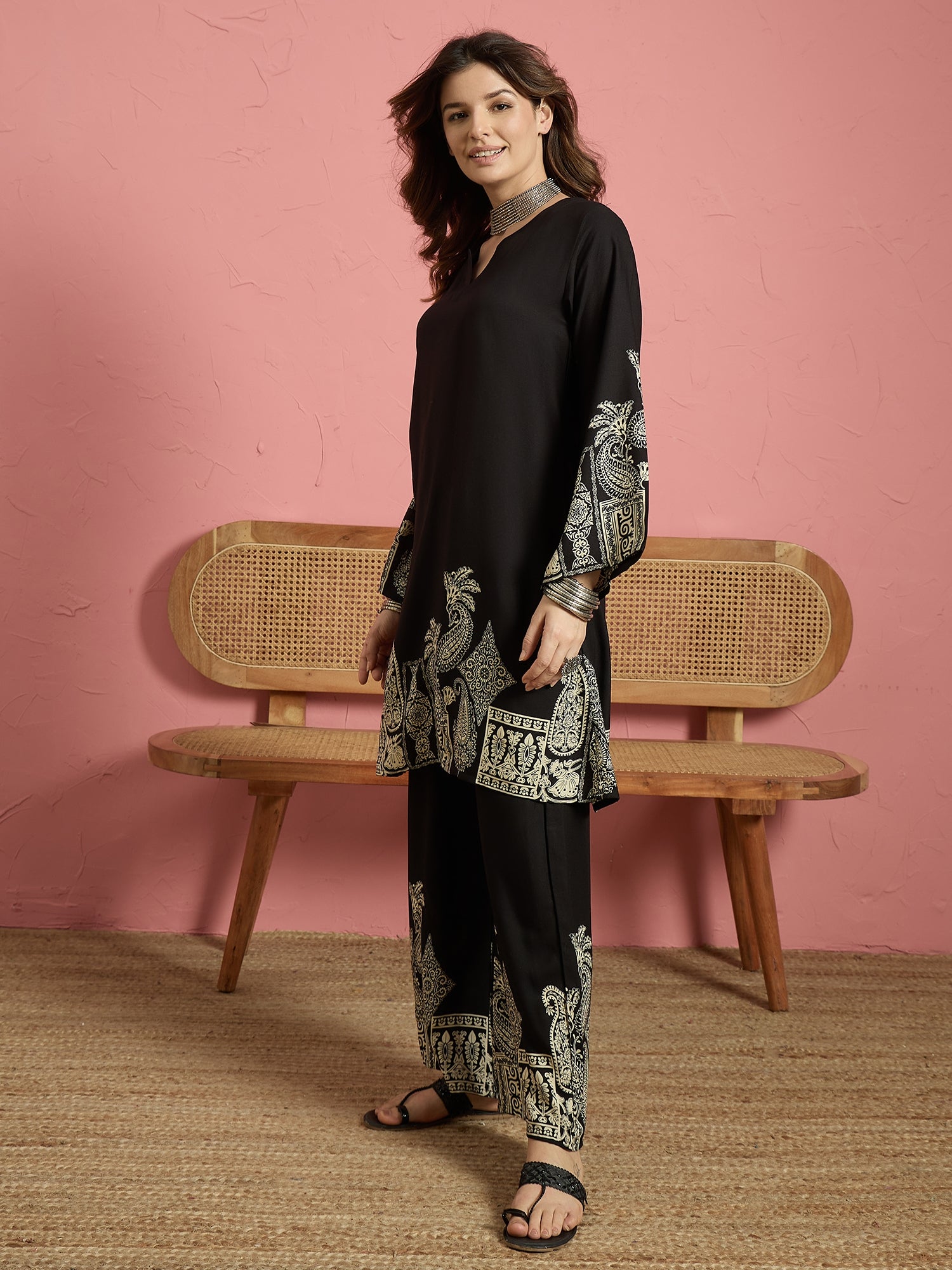 Black Solid Border Long Sleeve Kurta Set (To be dispatched in 7 -10 days)
