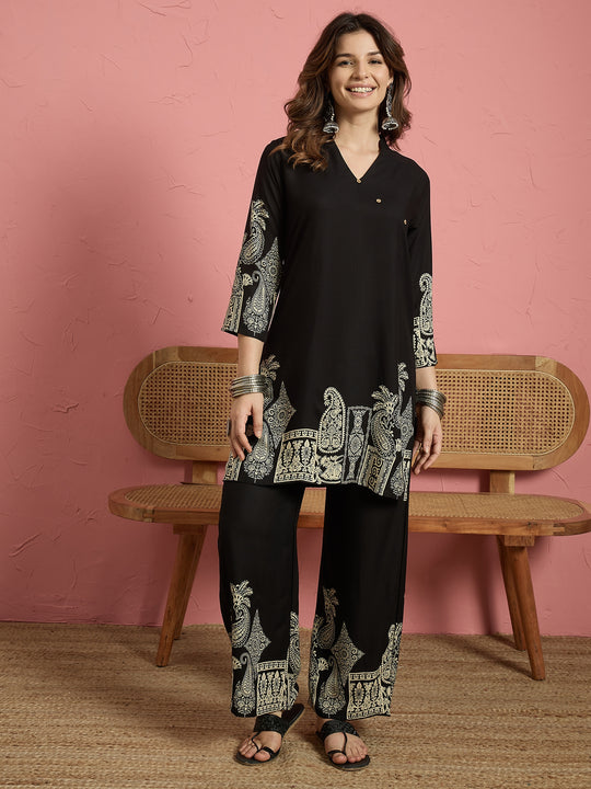 Black Solid Border Coord Set (To be dispatched in 7 -10 days)