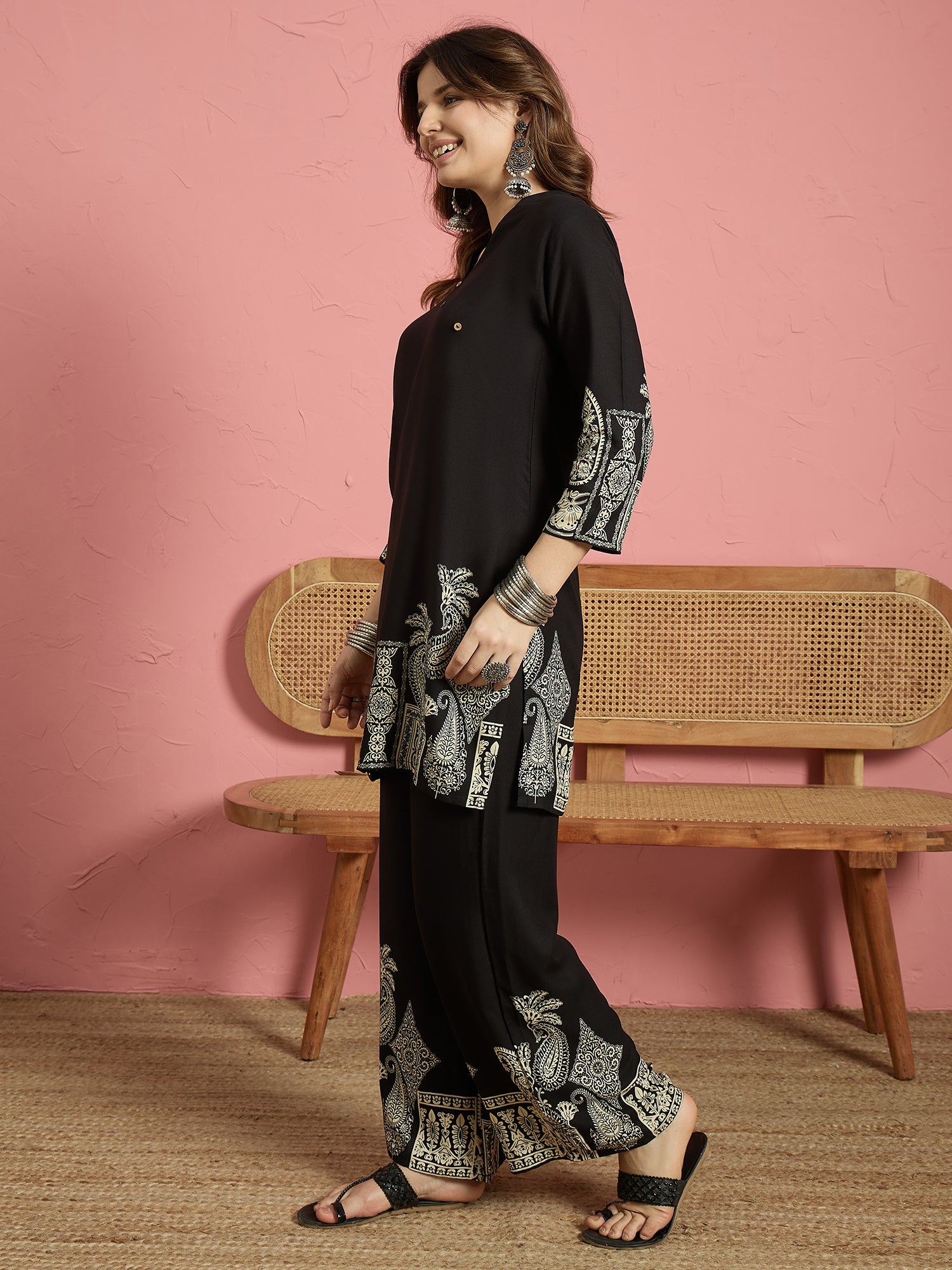 Black Solid Border Coord Set (To be dispatched in 7 -10 days)