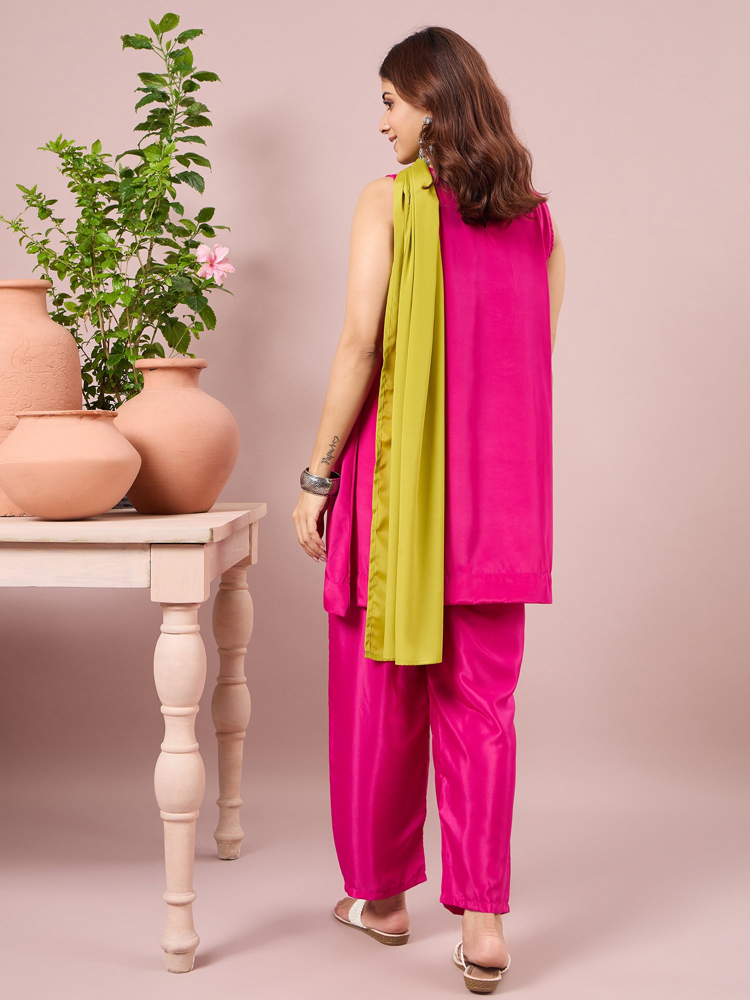 Magenta Crepe Coord Lime Stole Set (To be dispatched in 7 -10 days)