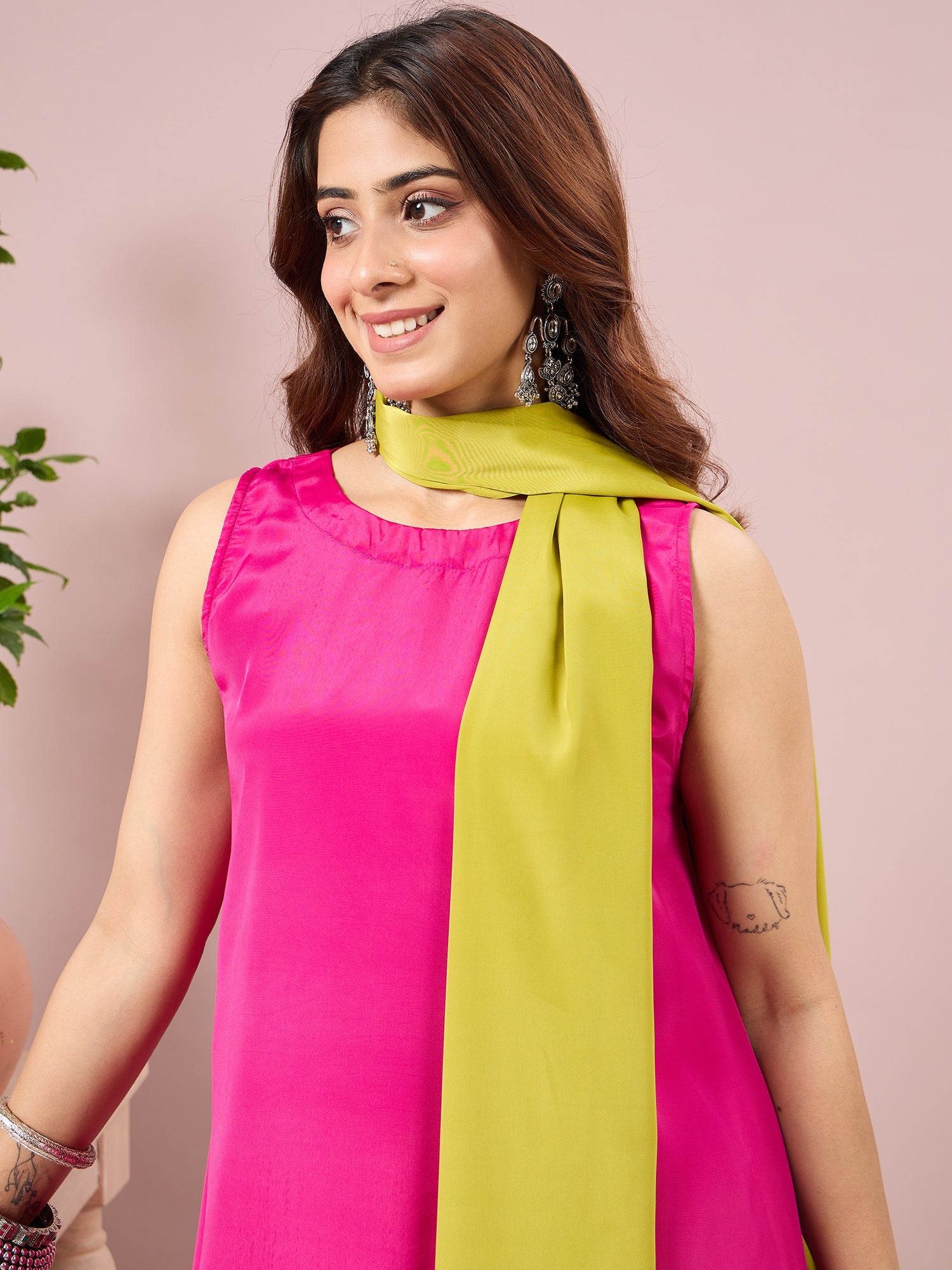 Magenta Crepe Coord Lime Stole Set (To be dispatched in 7 -10 days)