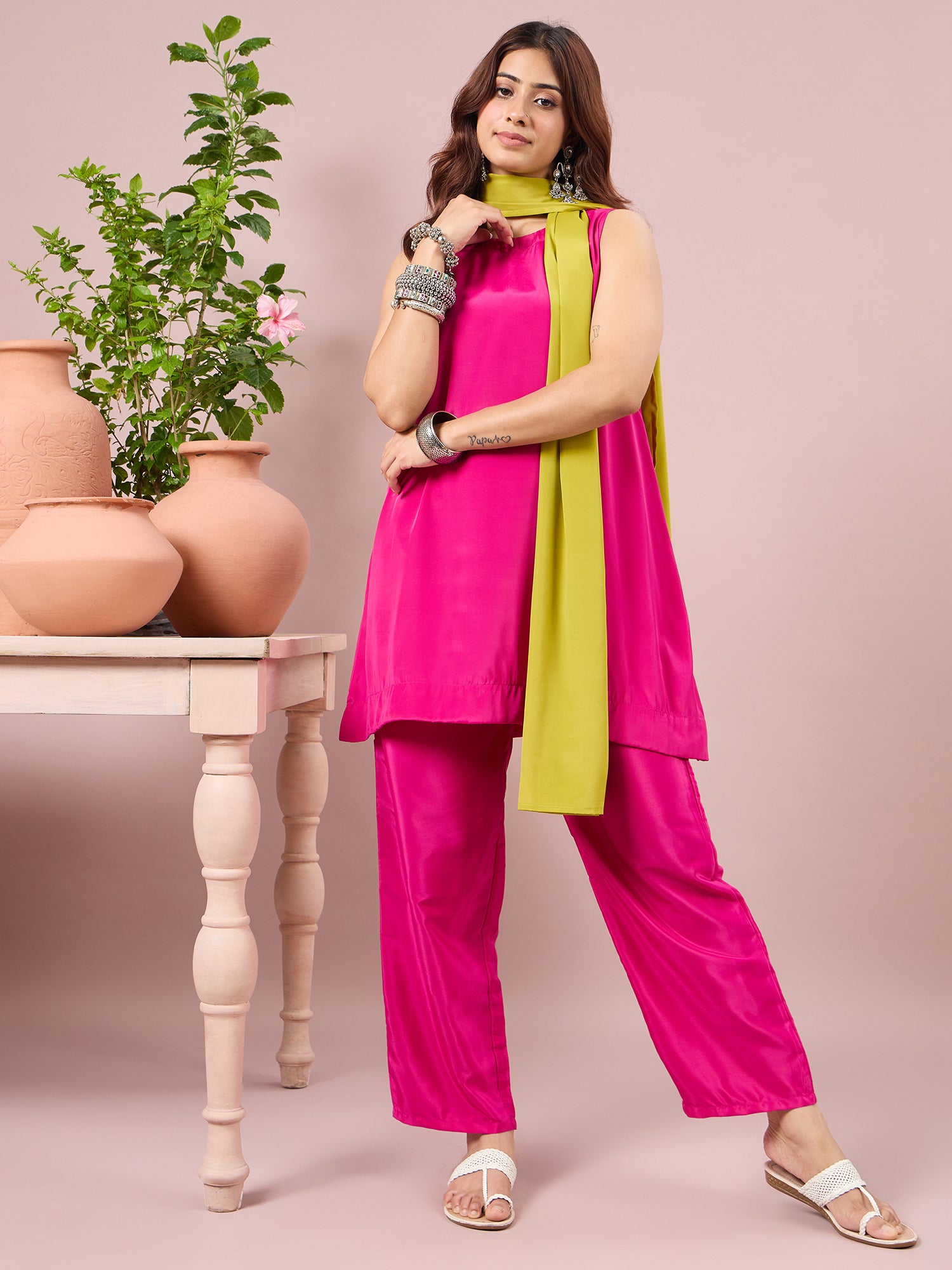 Magenta Crepe Coord Lime Stole Set (To be dispatched in 7 -10 days)