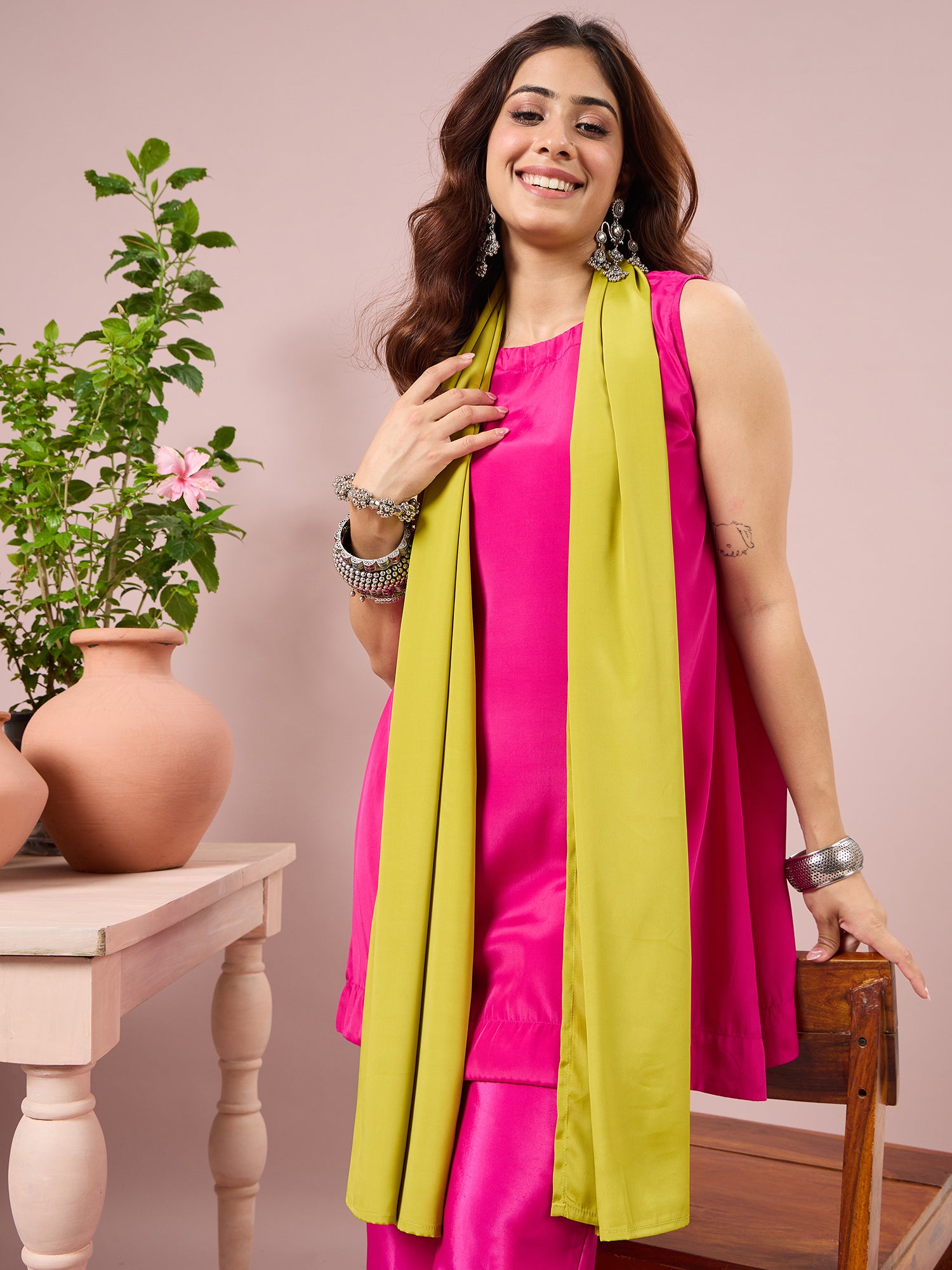 Magenta Crepe Coord Lime Stole Set (To be dispatched in 7 -10 days)