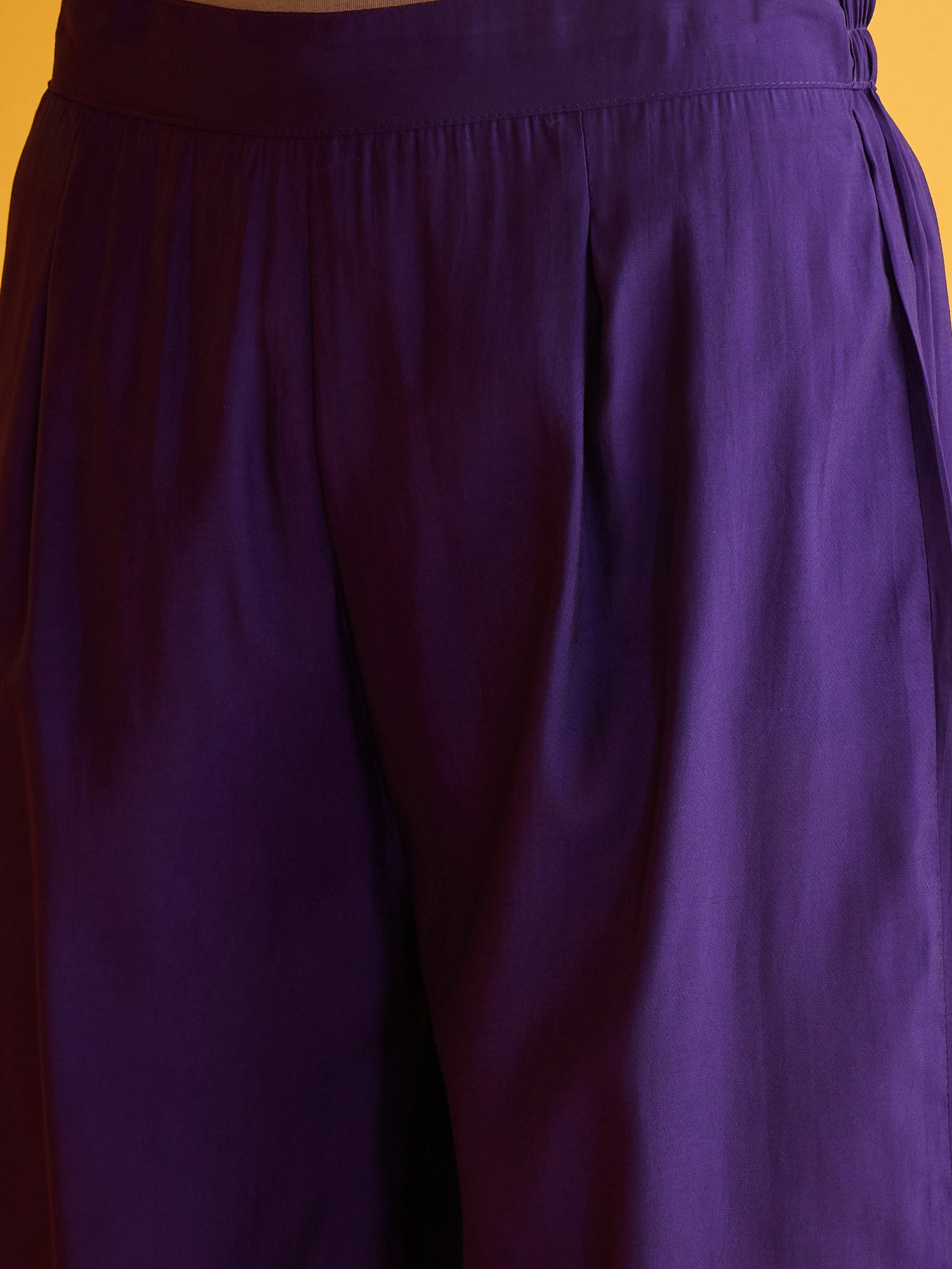Jamuni Gul Kurta Pant Set (To be dispatched in 7 -10 days)