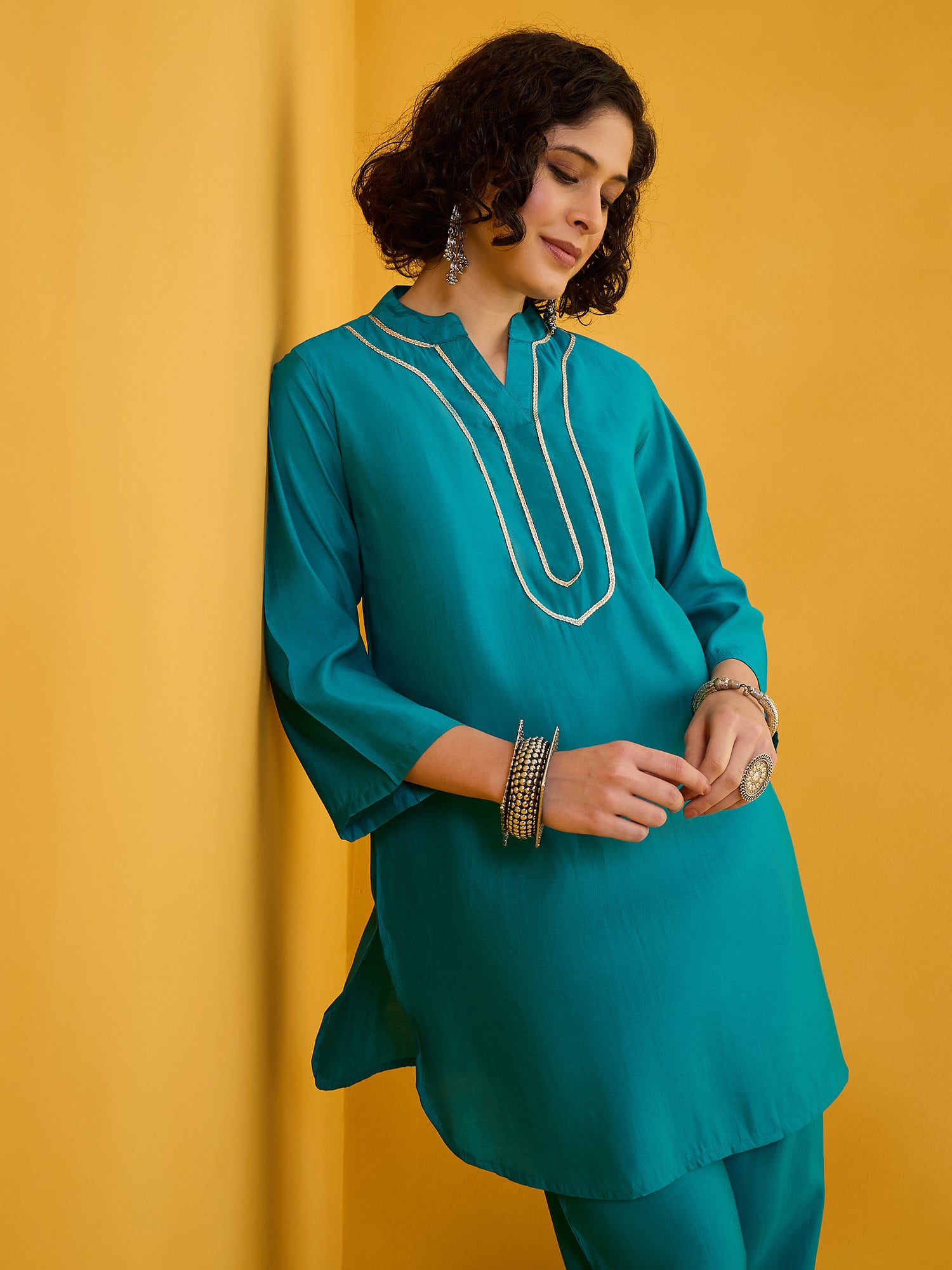 Neel Tara Kurta Pant Set (To be dispatched in 7 -10 days)