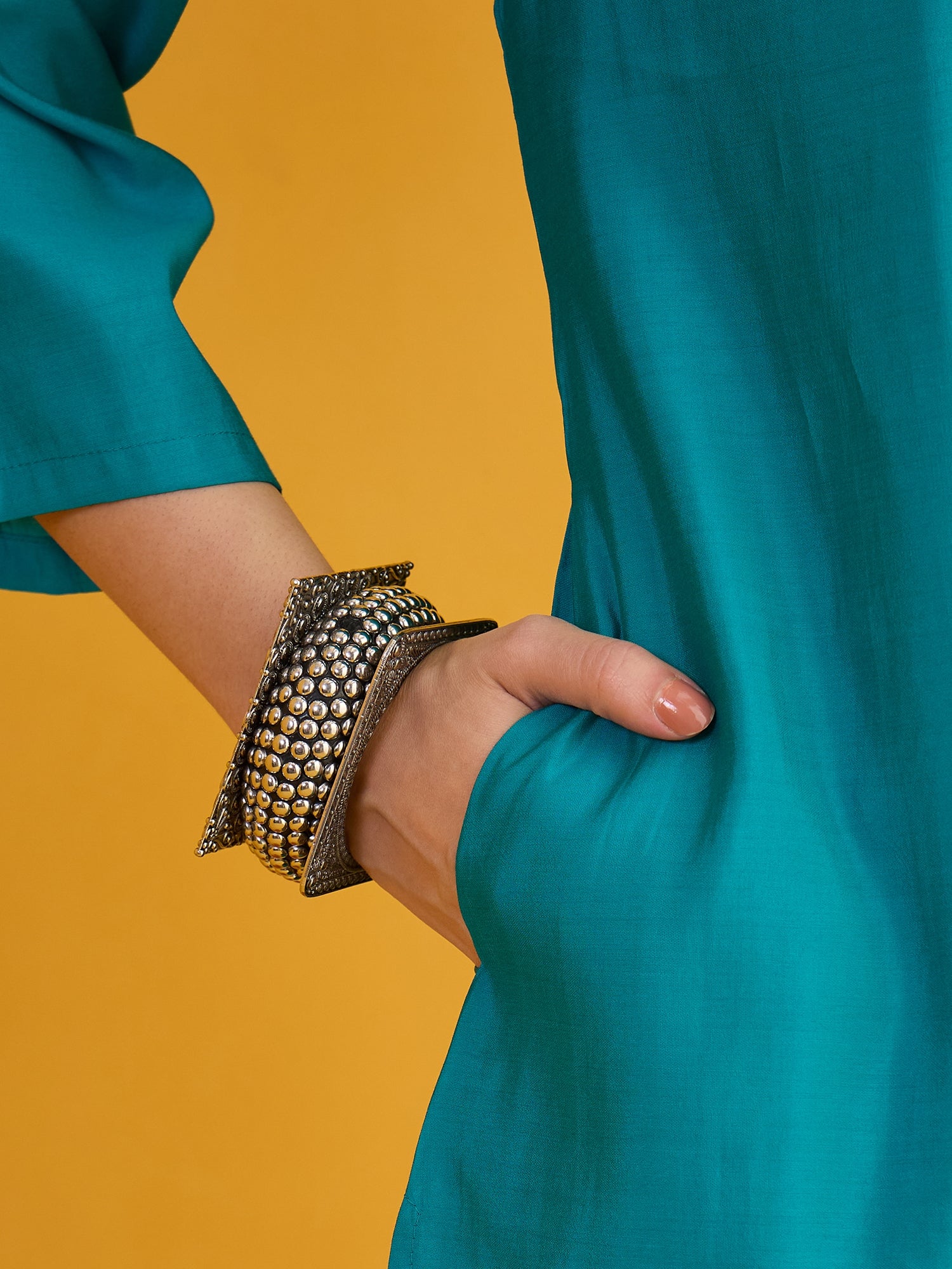 Neel Tara Kurta Pant Set (To be dispatched in 7 -10 days)