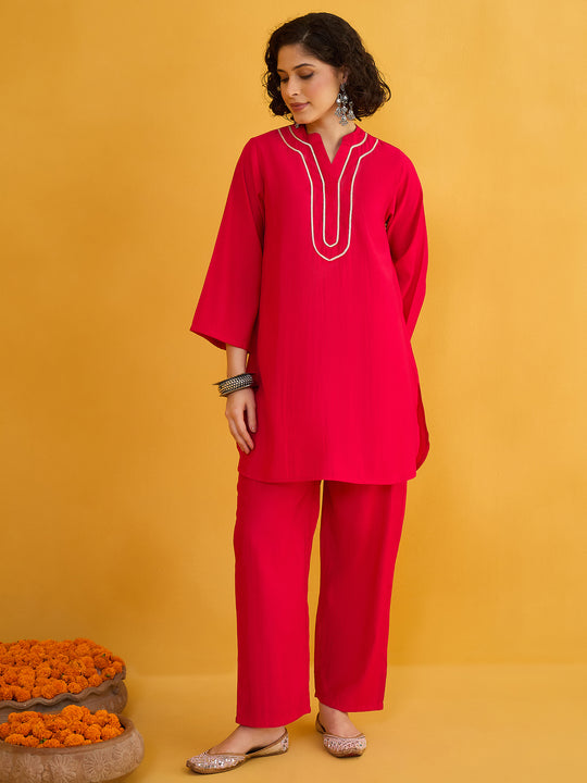 Gulabi Noor Kurta Pant Set (To be dispatched in 7 -10 days)