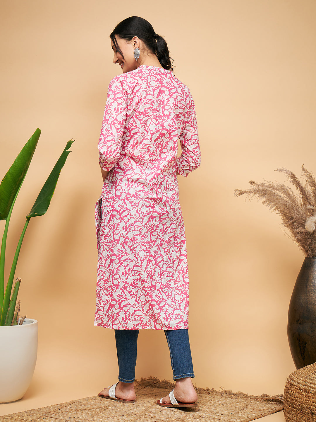PINK FOIL WHITE PRINT ANGRAKHA STRIGHT KURTA