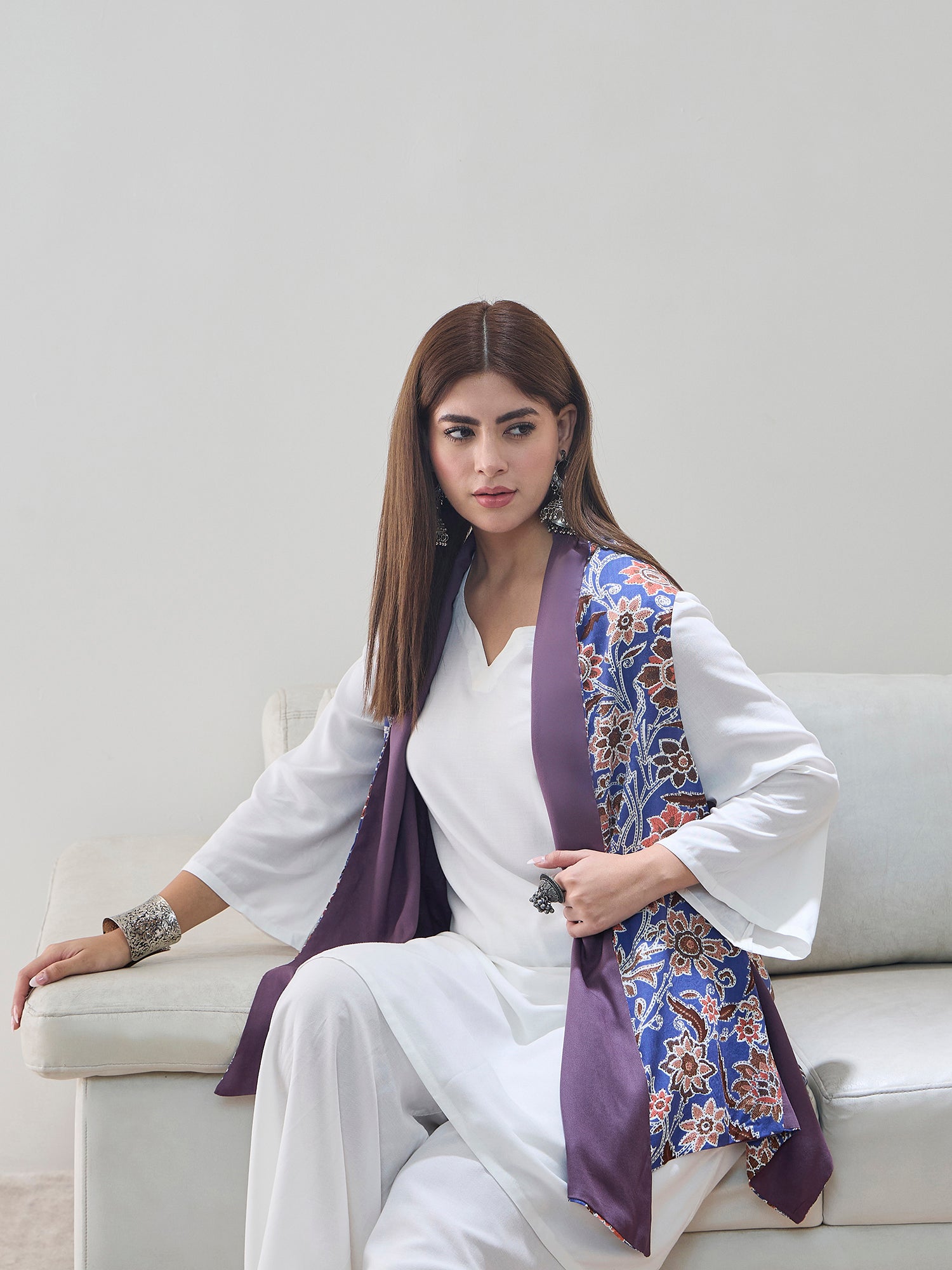 Indigo Jaal mauve Reversible Shrug