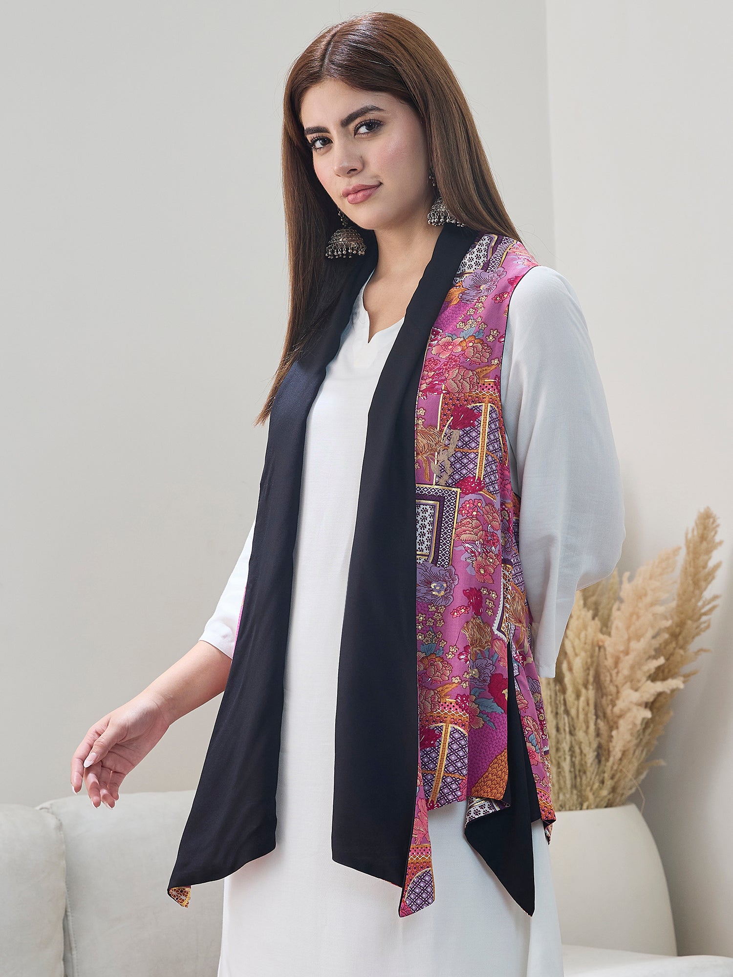 Dull Pink Window Black Reversible Shrug