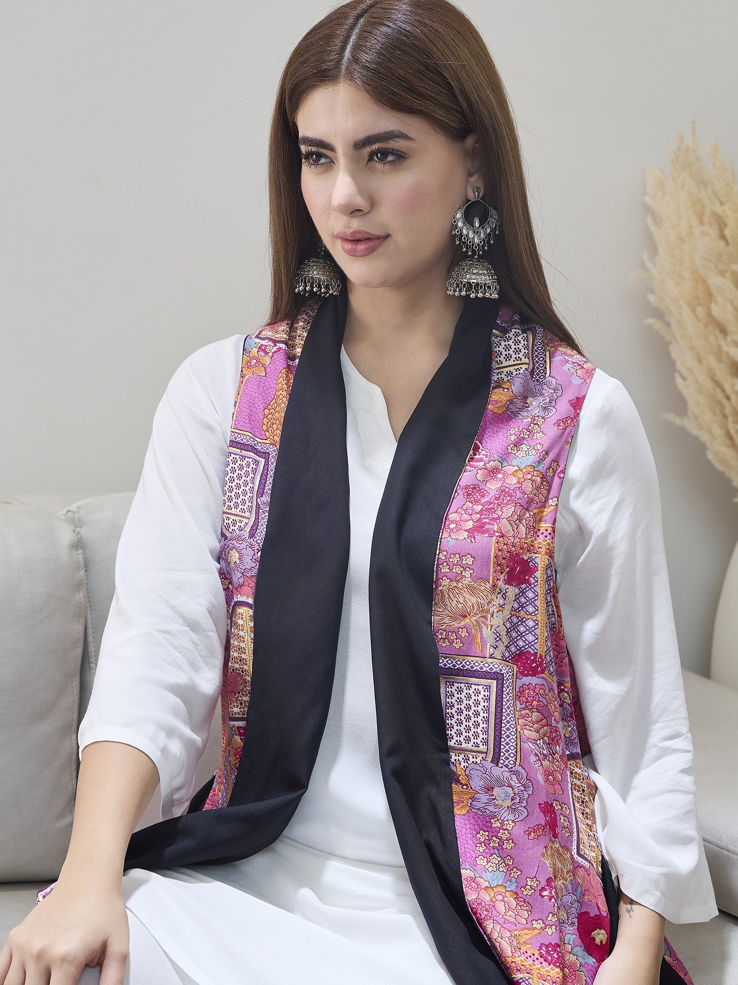 Dull Pink Window Black Reversible Shrug