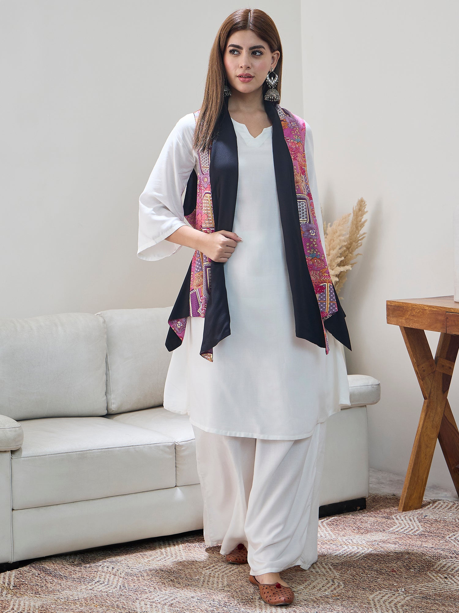 Dull Pink Window Black Reversible Shrug