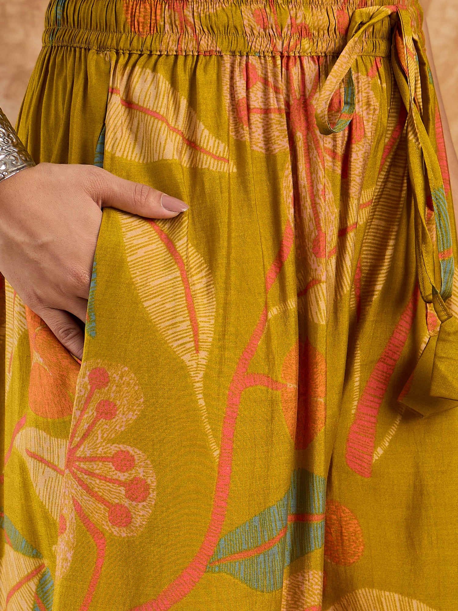 Lemon Yellow Leaf Fr Palazzo