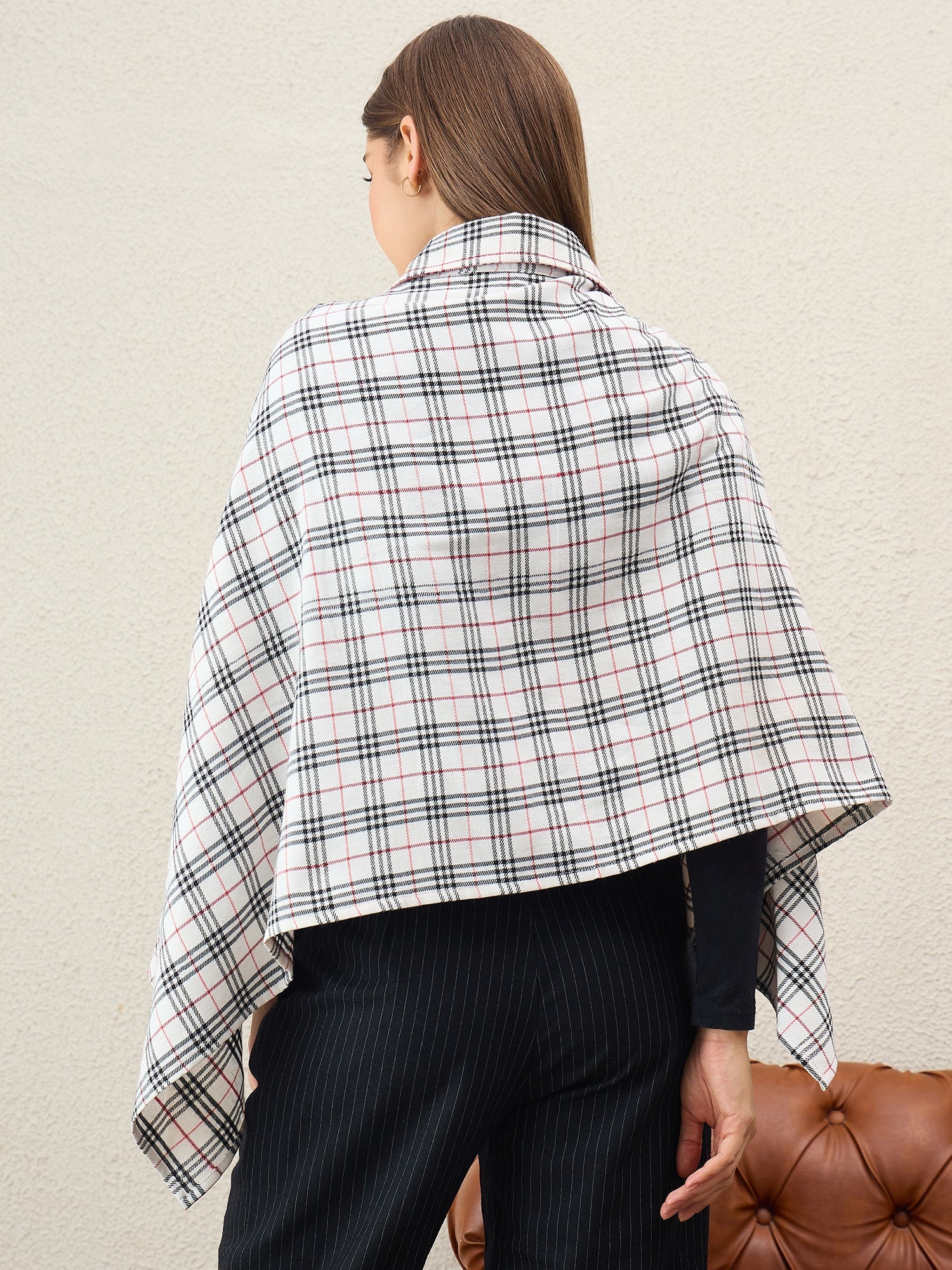 White Black Plaids Collar Poncho