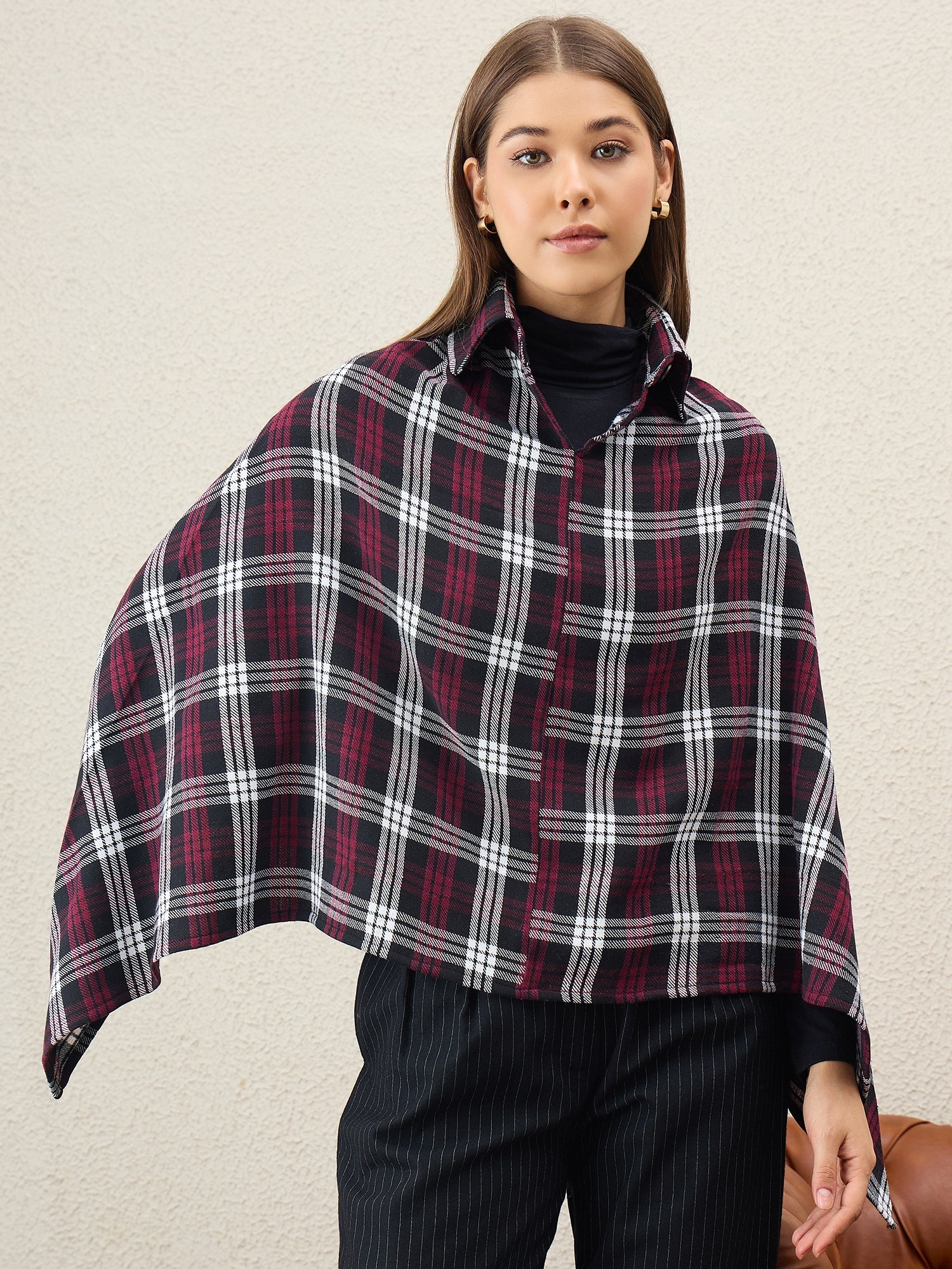 Wine White Plaids Collar Poncho