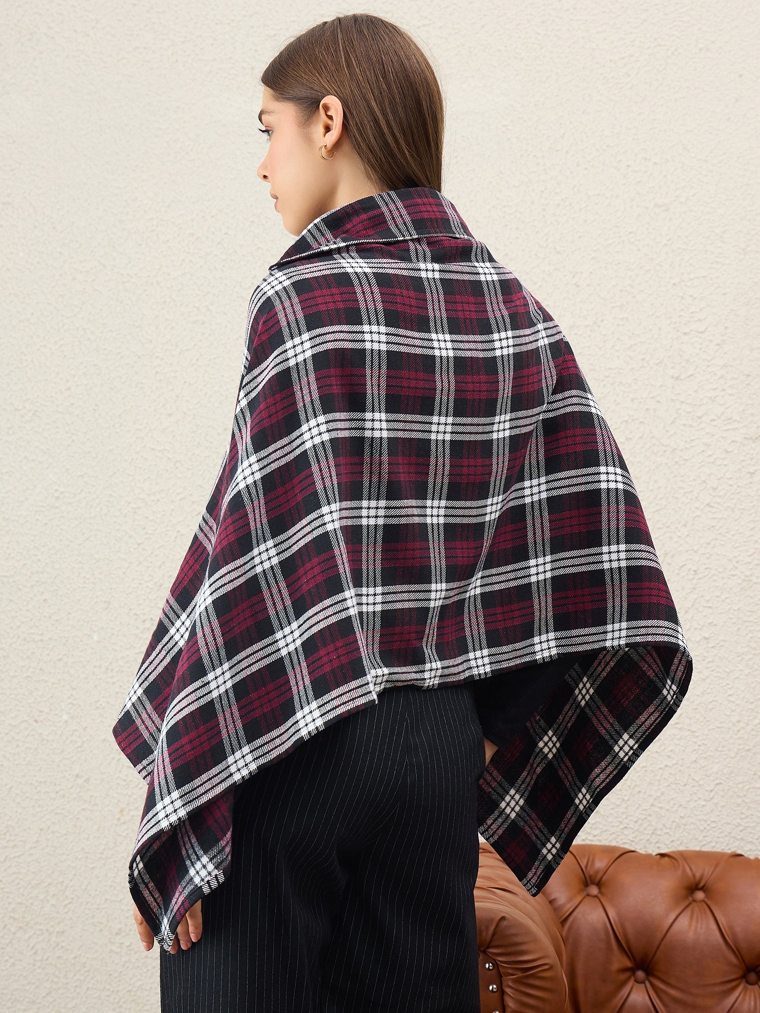 Wine White Plaids Collar Poncho