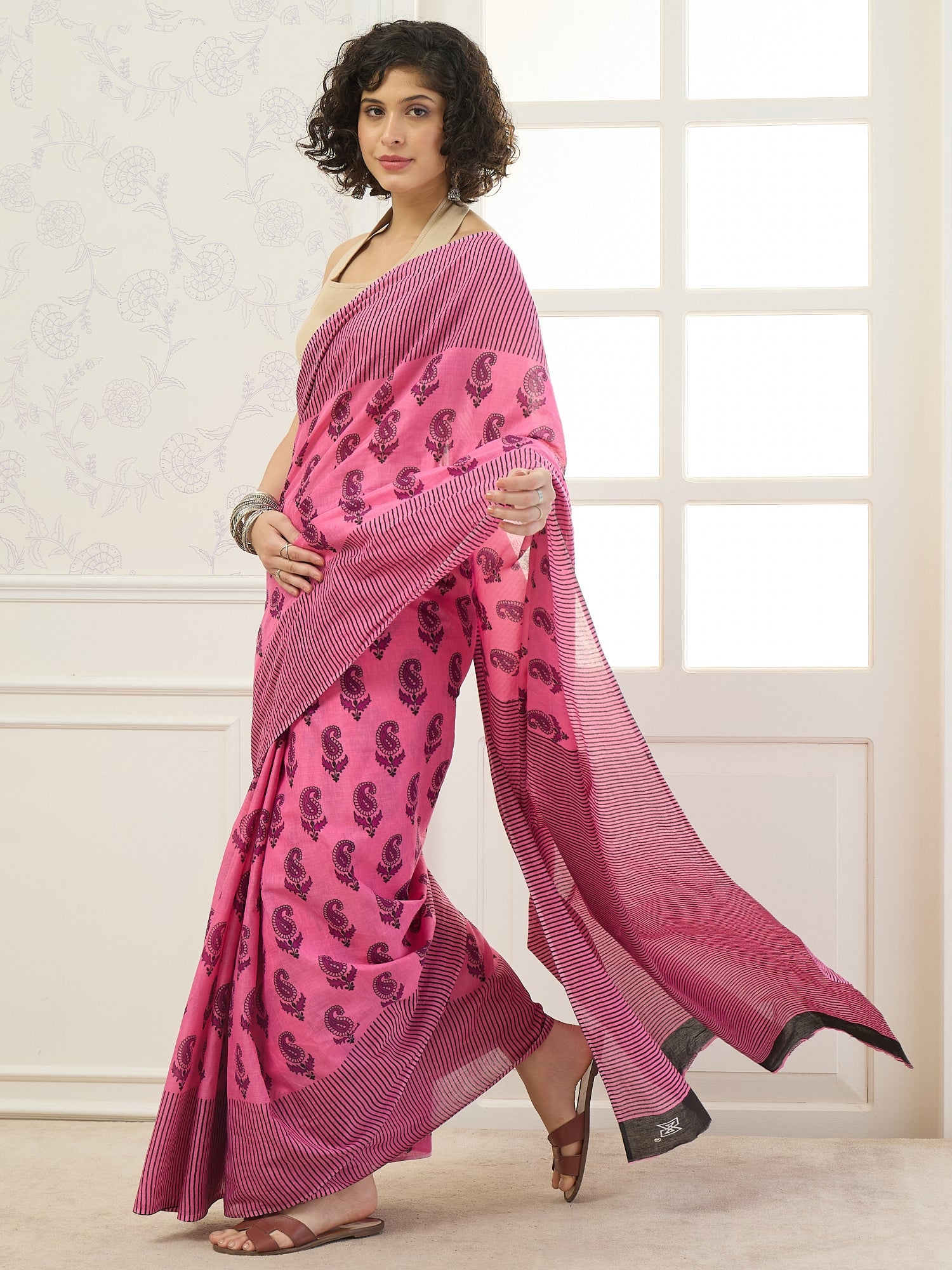 Pink Paisley Motif Saree