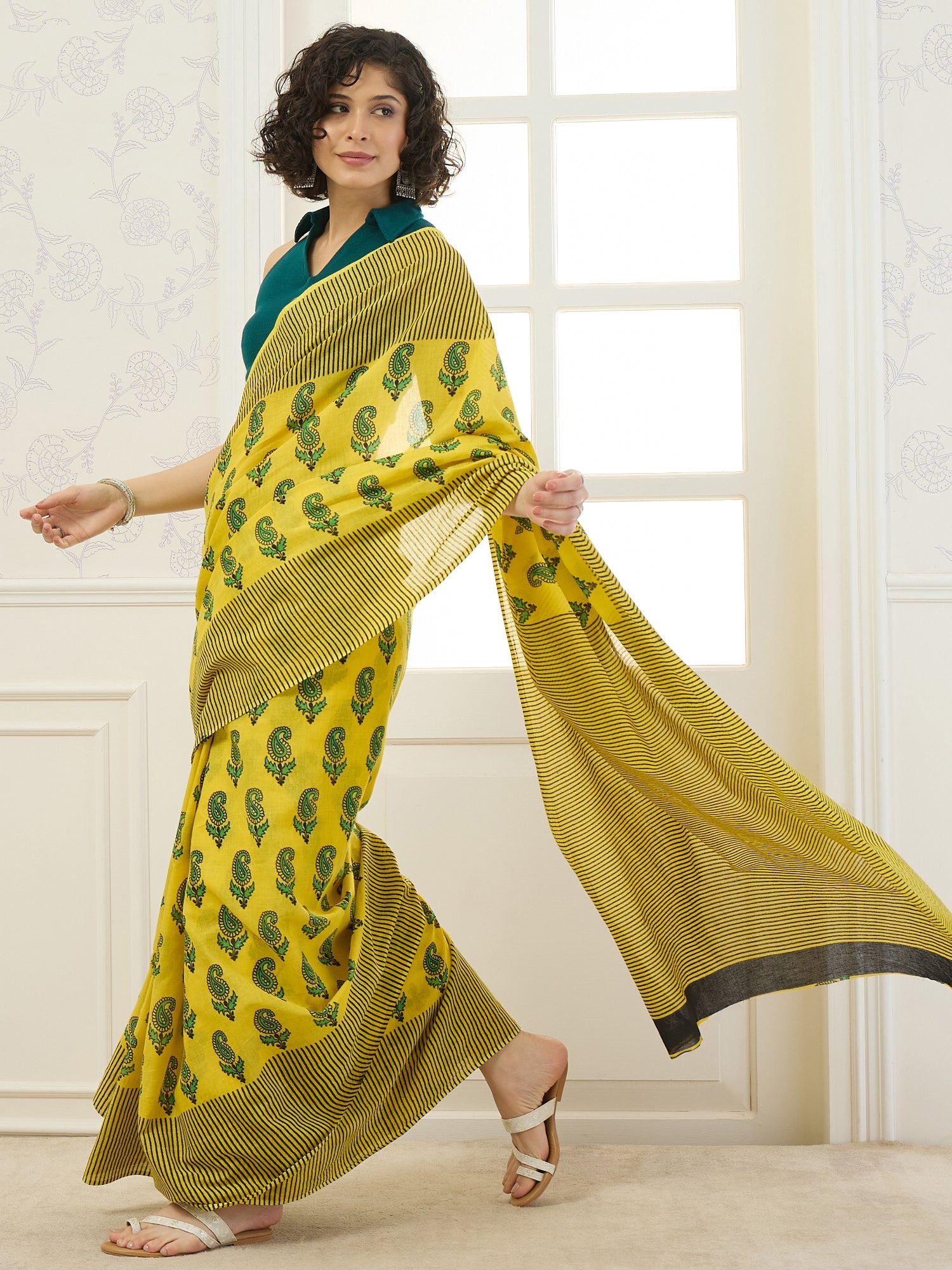 Yellow Paisley Motif Saree
