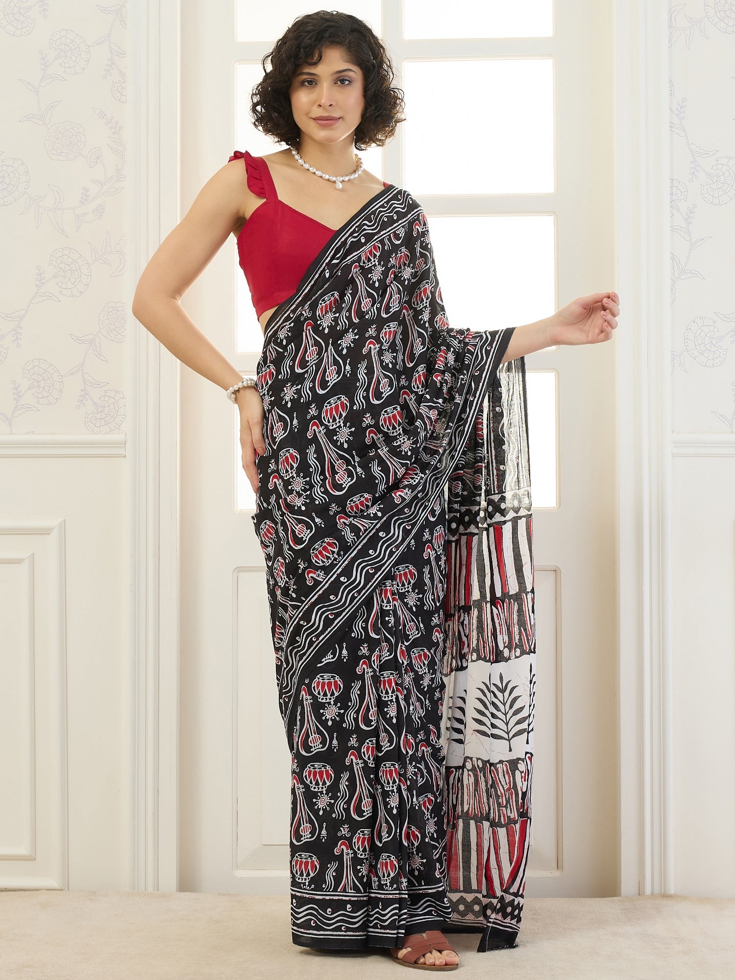 Black Musical Instruments Saree