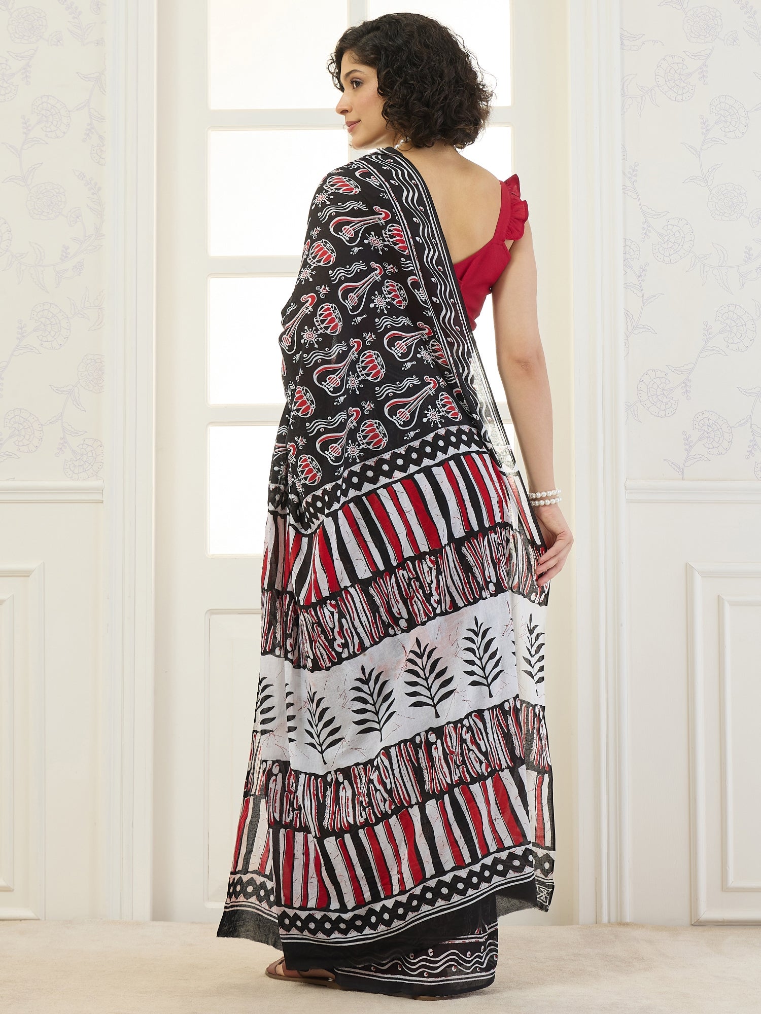 Black Musical Instruments Saree