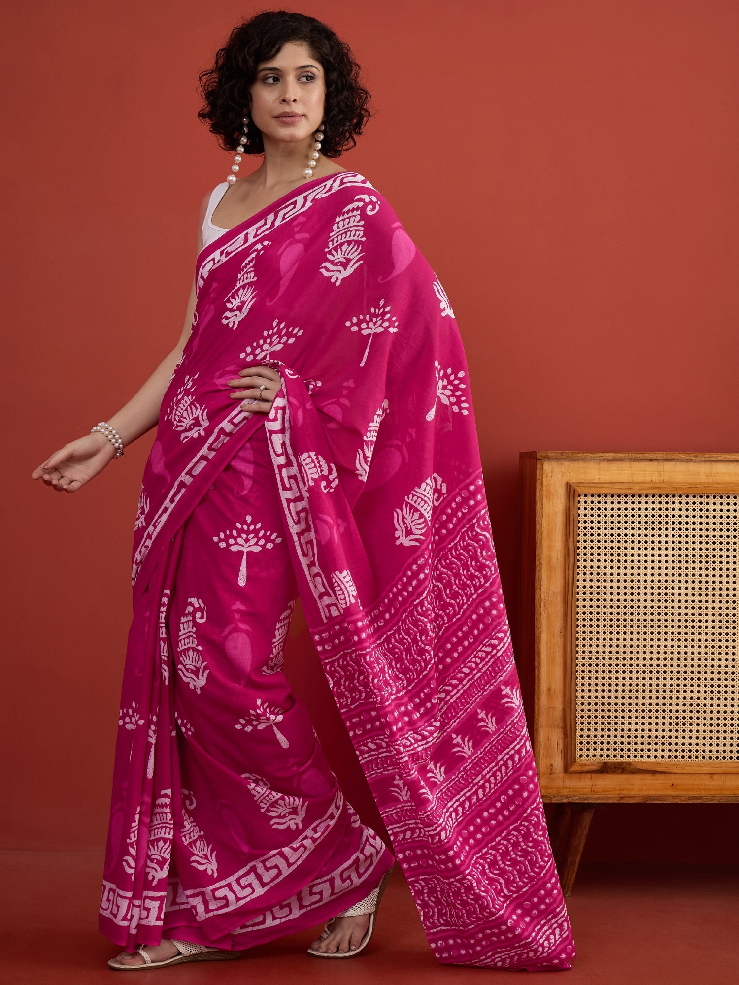 Pink Paisley Motif Saree