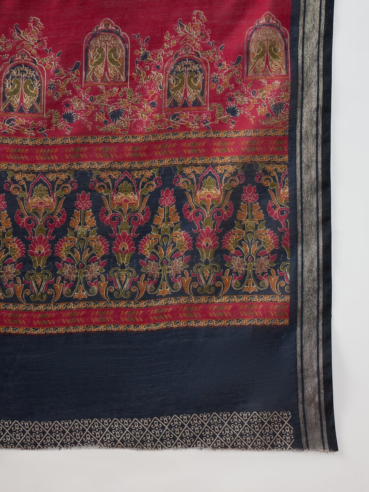 Magenta Paisley Border Saree