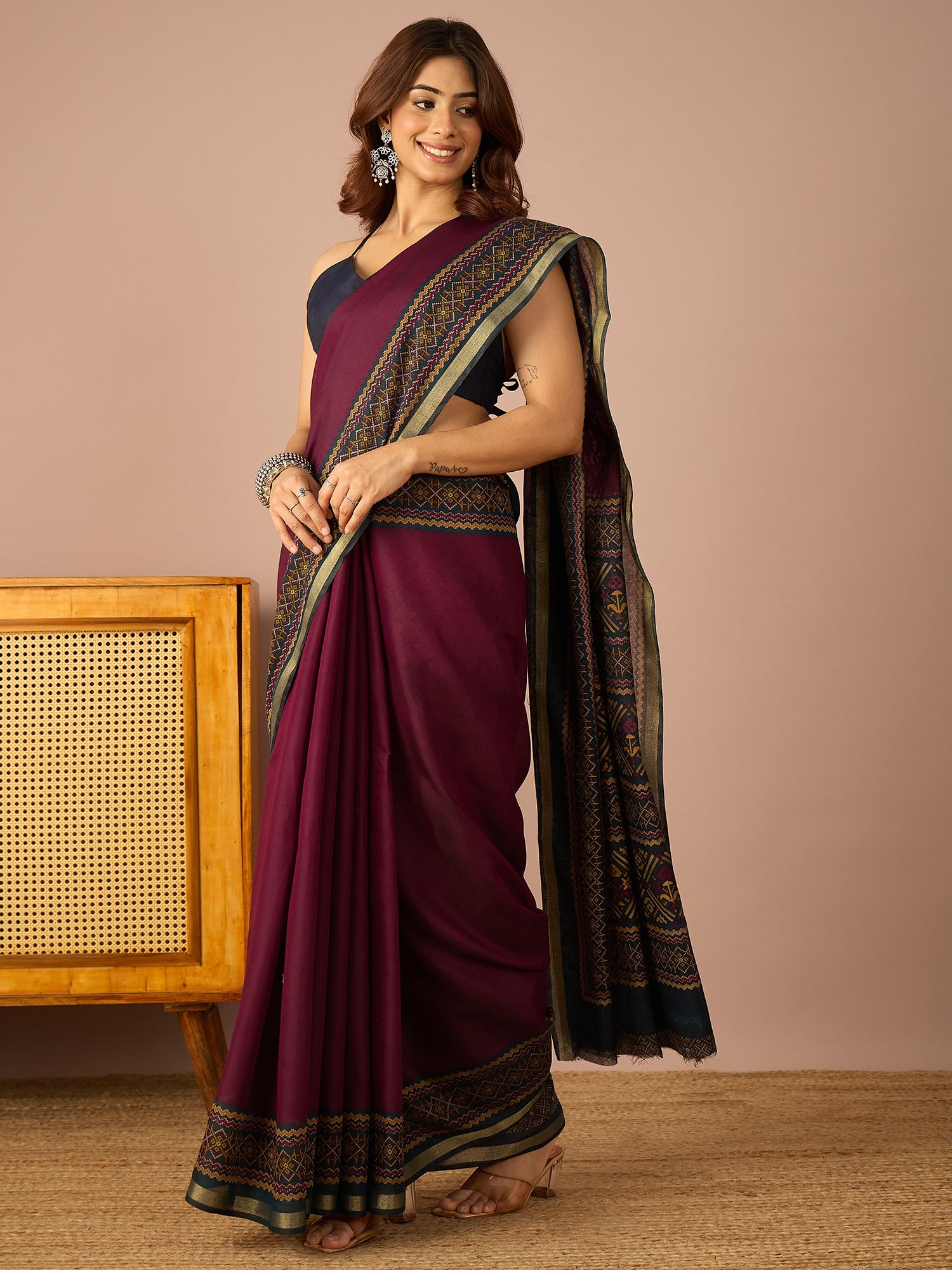Wine Kullu Weave Border Saree