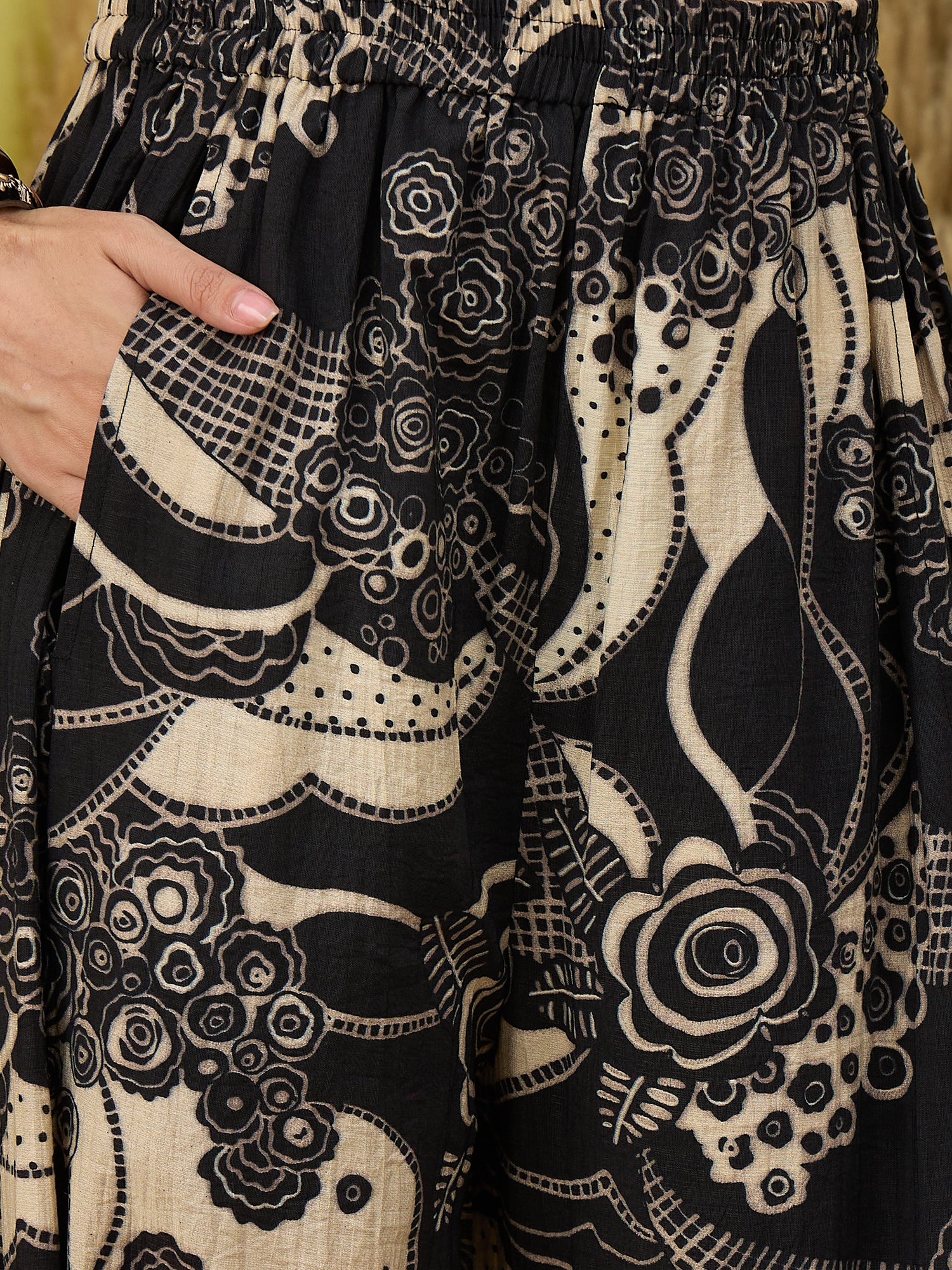 Black Tropical Print Balloon Pant